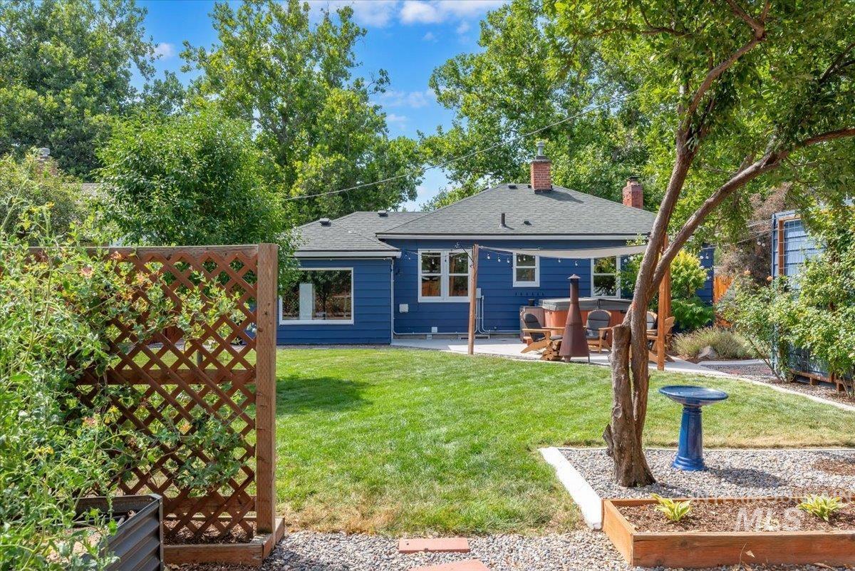 616 Brookdale Dr., Boise, Idaho 83712, 3 Bedrooms, 2 Bathrooms, Residential For Sale, Price $739,900, 98998751