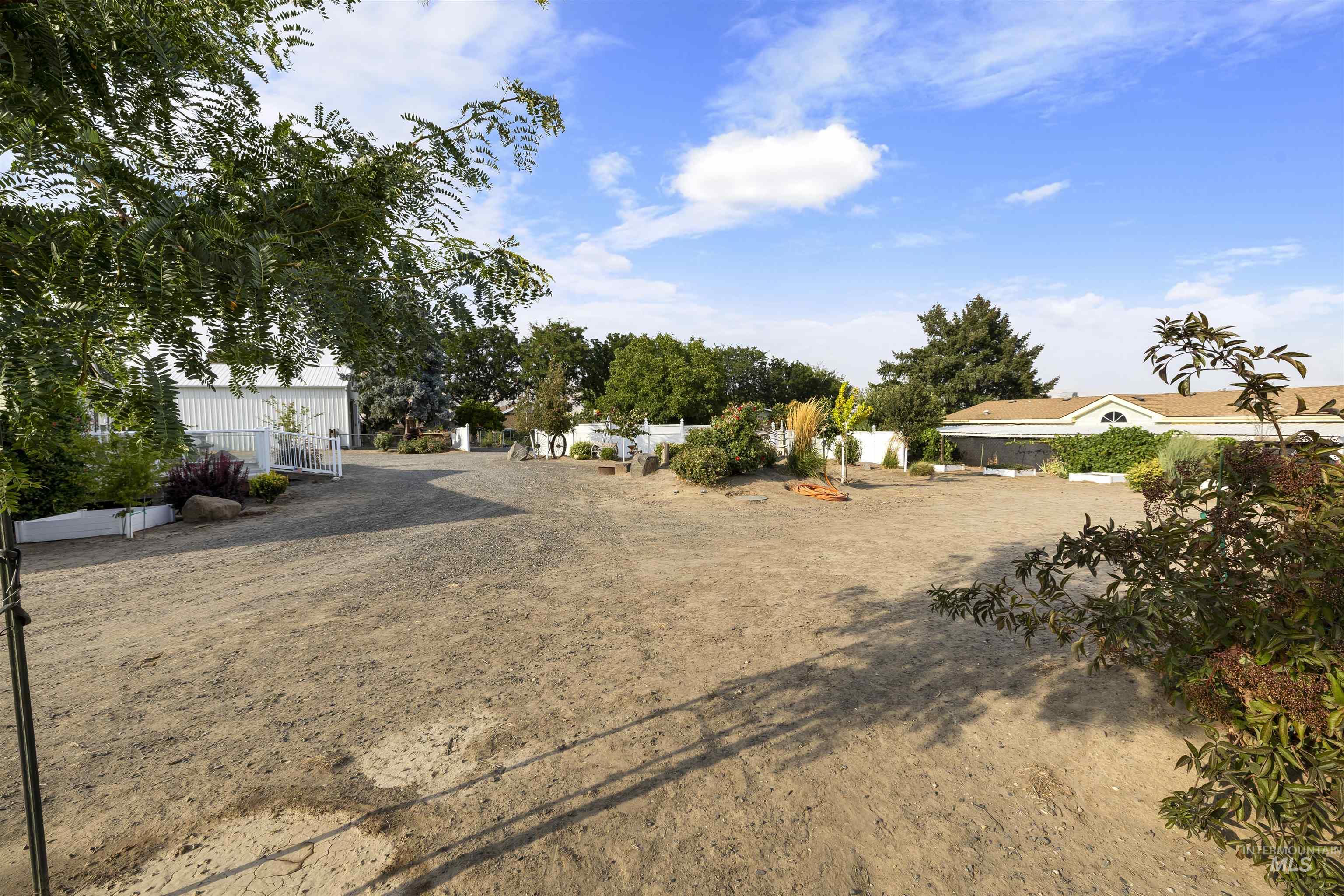 1127 16th ave, Clarkston, Washington 99403, 2 Bedrooms, 2 Bathrooms, Residential For Sale, Price $319,900, 98998752