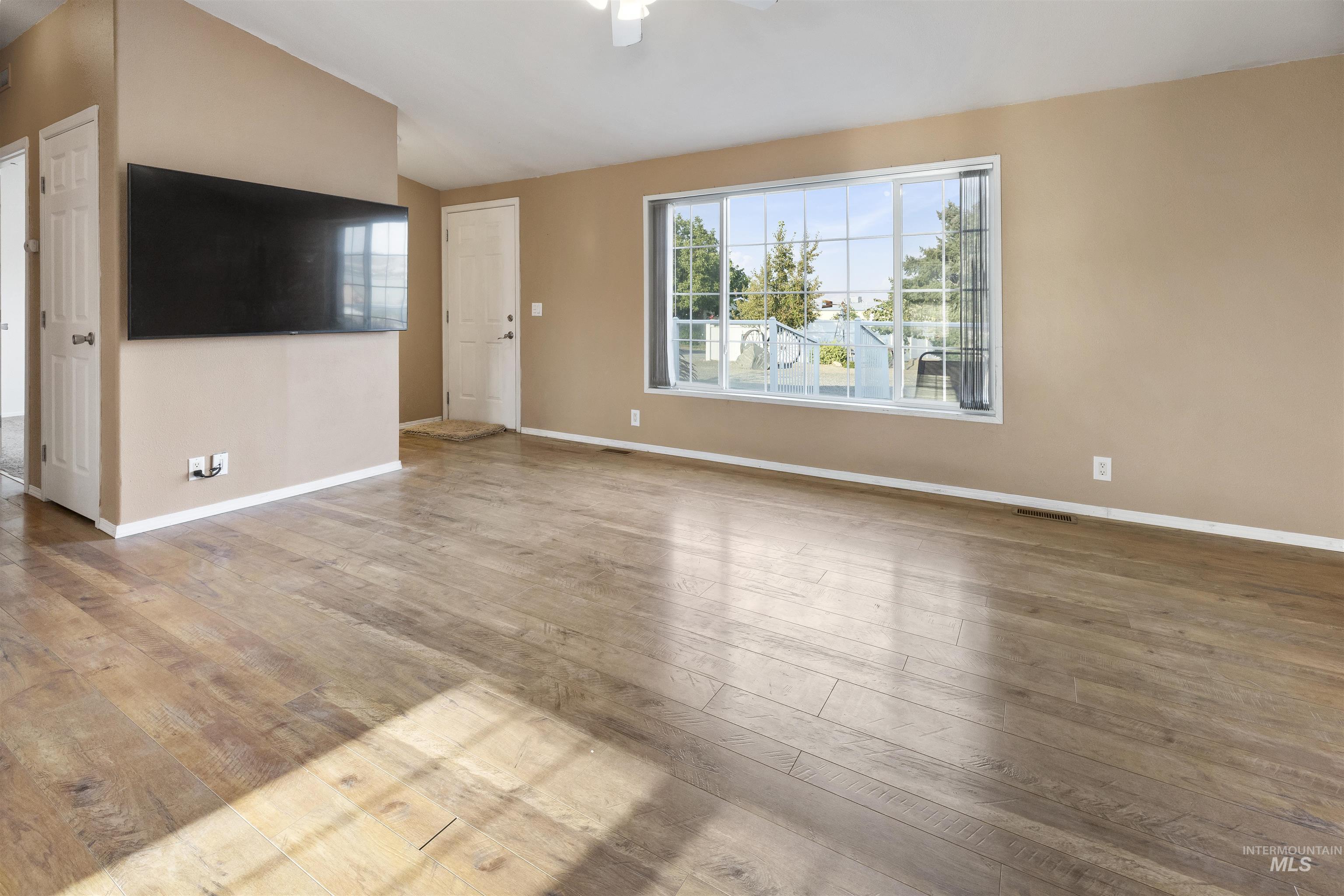 1127 16th ave, Clarkston, Washington 99403, 2 Bedrooms, 2 Bathrooms, Residential For Sale, Price $319,900, 98998752