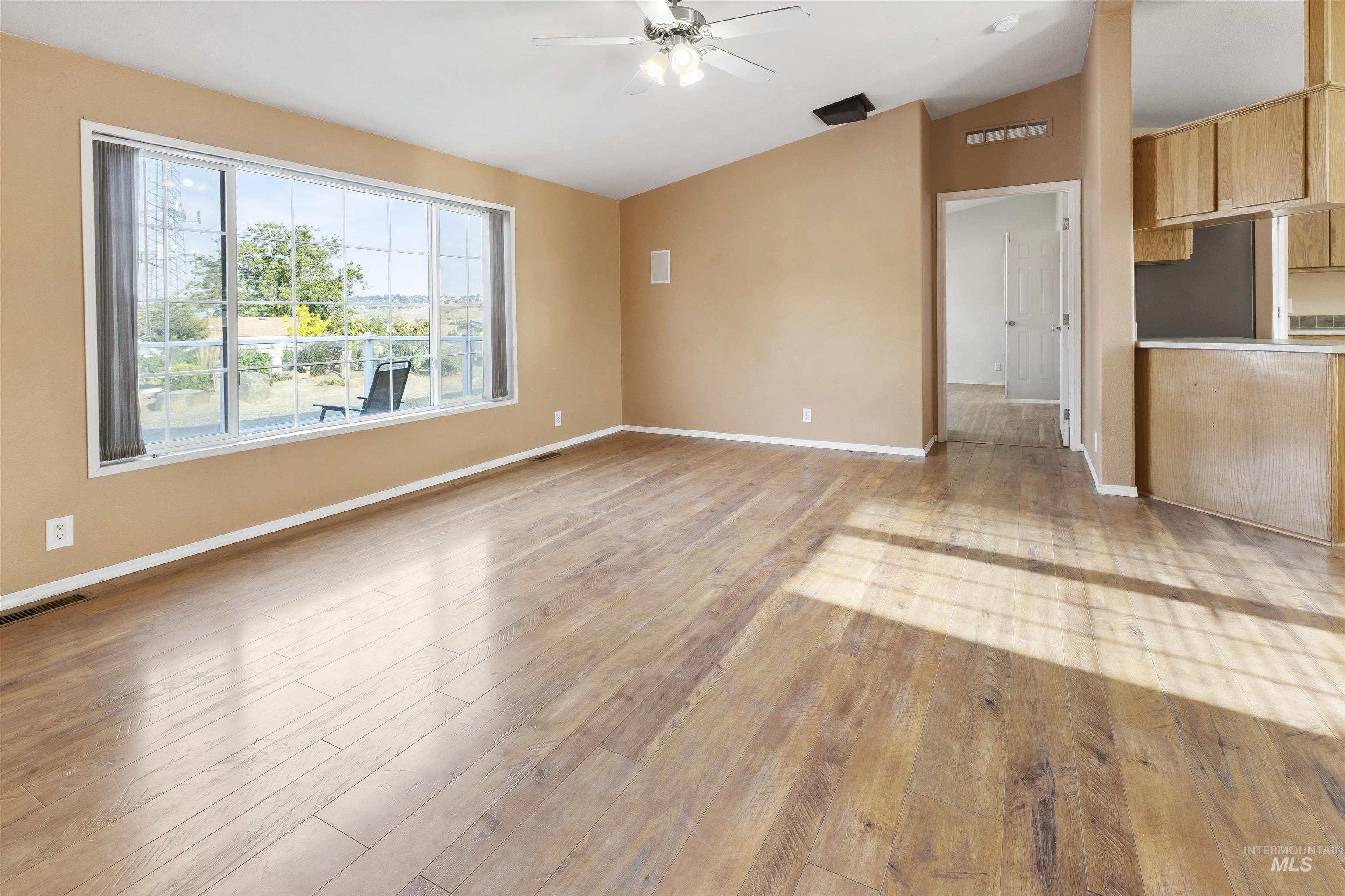 1127 16th ave, Clarkston, Washington 99403, 2 Bedrooms, 2 Bathrooms, Residential For Sale, Price $319,900, 98998752