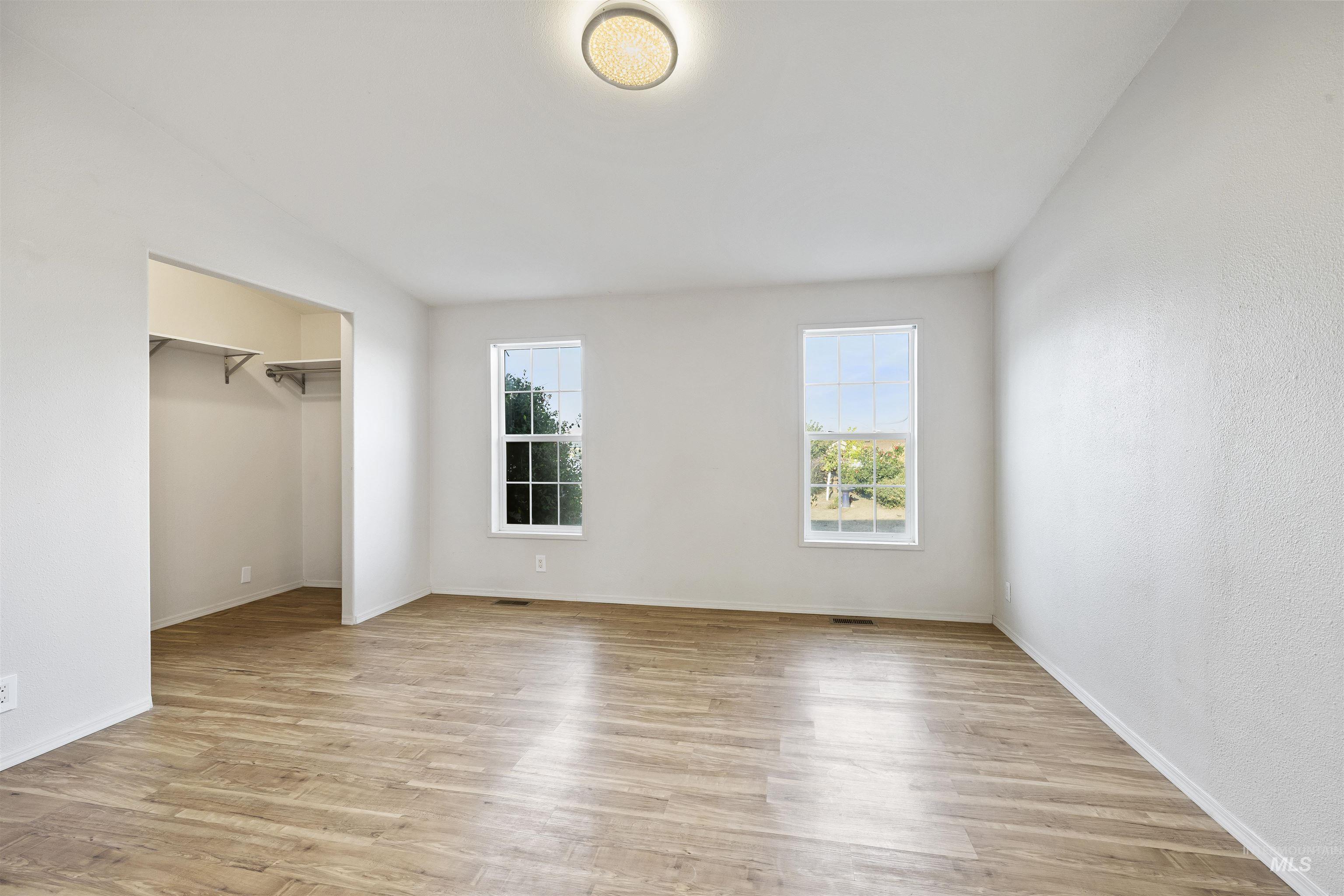 1127 16th ave, Clarkston, Washington 99403, 2 Bedrooms, 2 Bathrooms, Residential For Sale, Price $319,900, 98998752