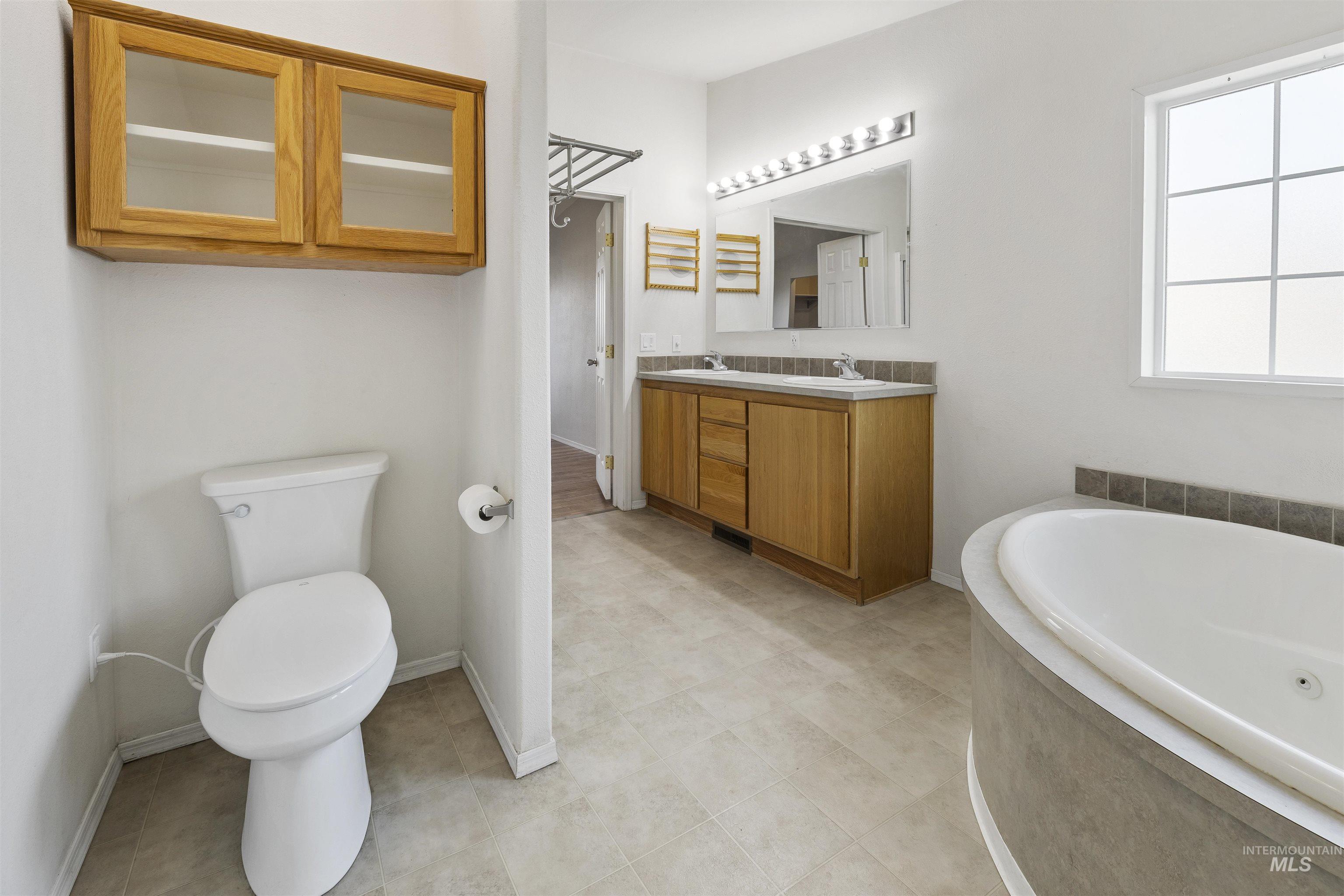 1127 16th ave, Clarkston, Washington 99403, 2 Bedrooms, 2 Bathrooms, Residential For Sale, Price $319,900, 98998752