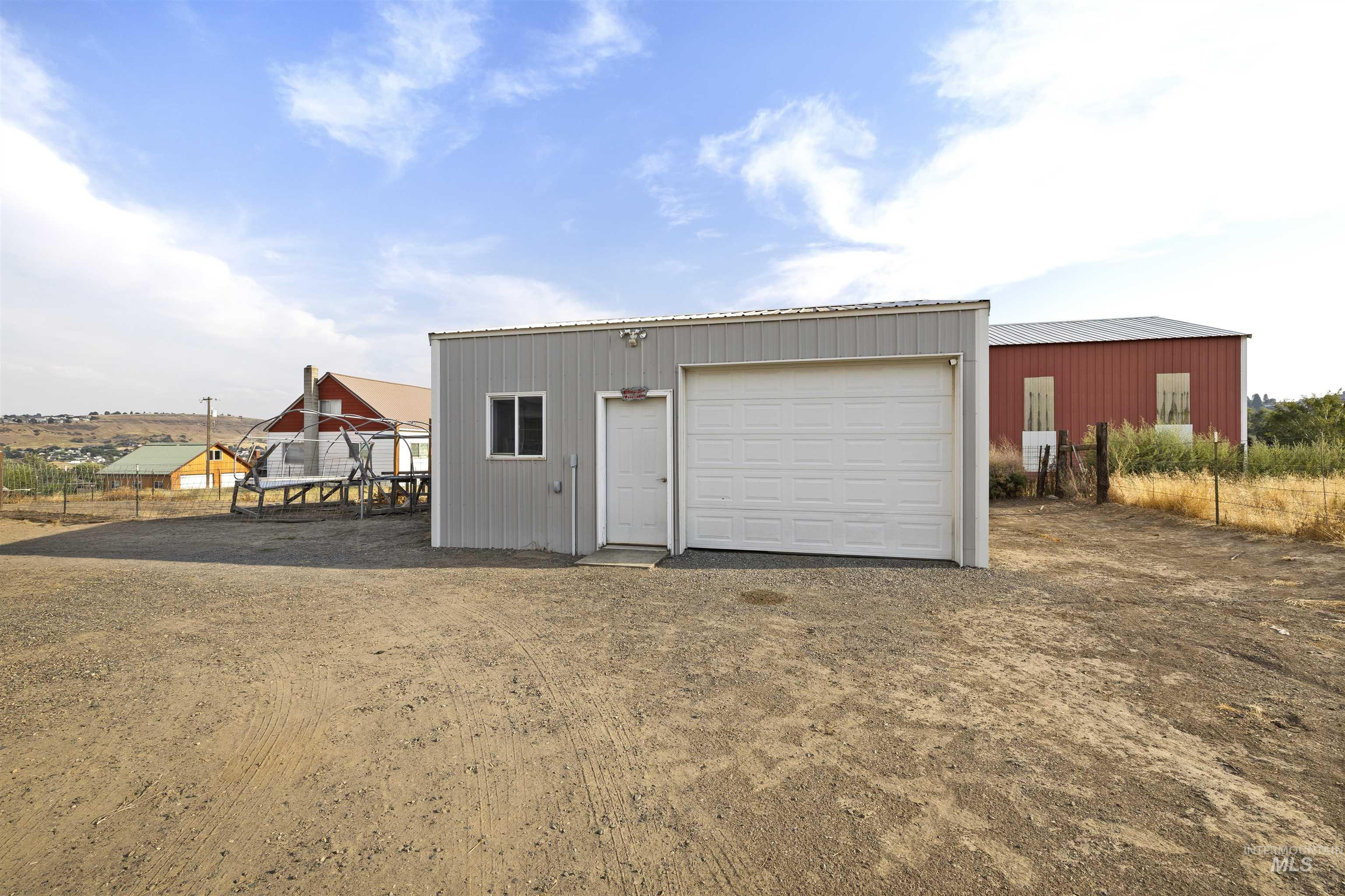 1127 16th ave, Clarkston, Washington 99403, 2 Bedrooms, 2 Bathrooms, Residential For Sale, Price $319,900, 98998752