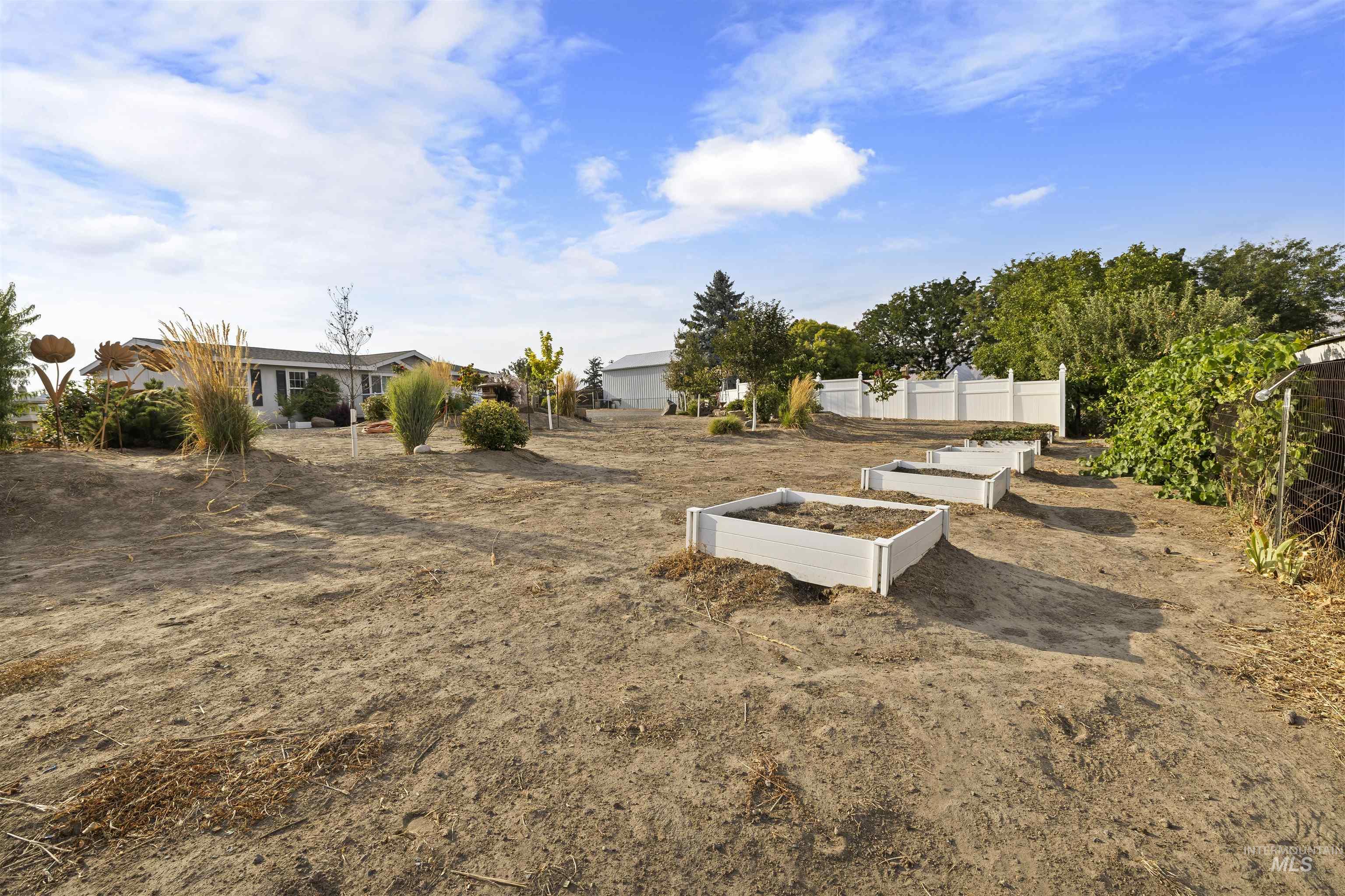 1127 16th ave, Clarkston, Washington 99403, 2 Bedrooms, 2 Bathrooms, Residential For Sale, Price $319,900, 98998752