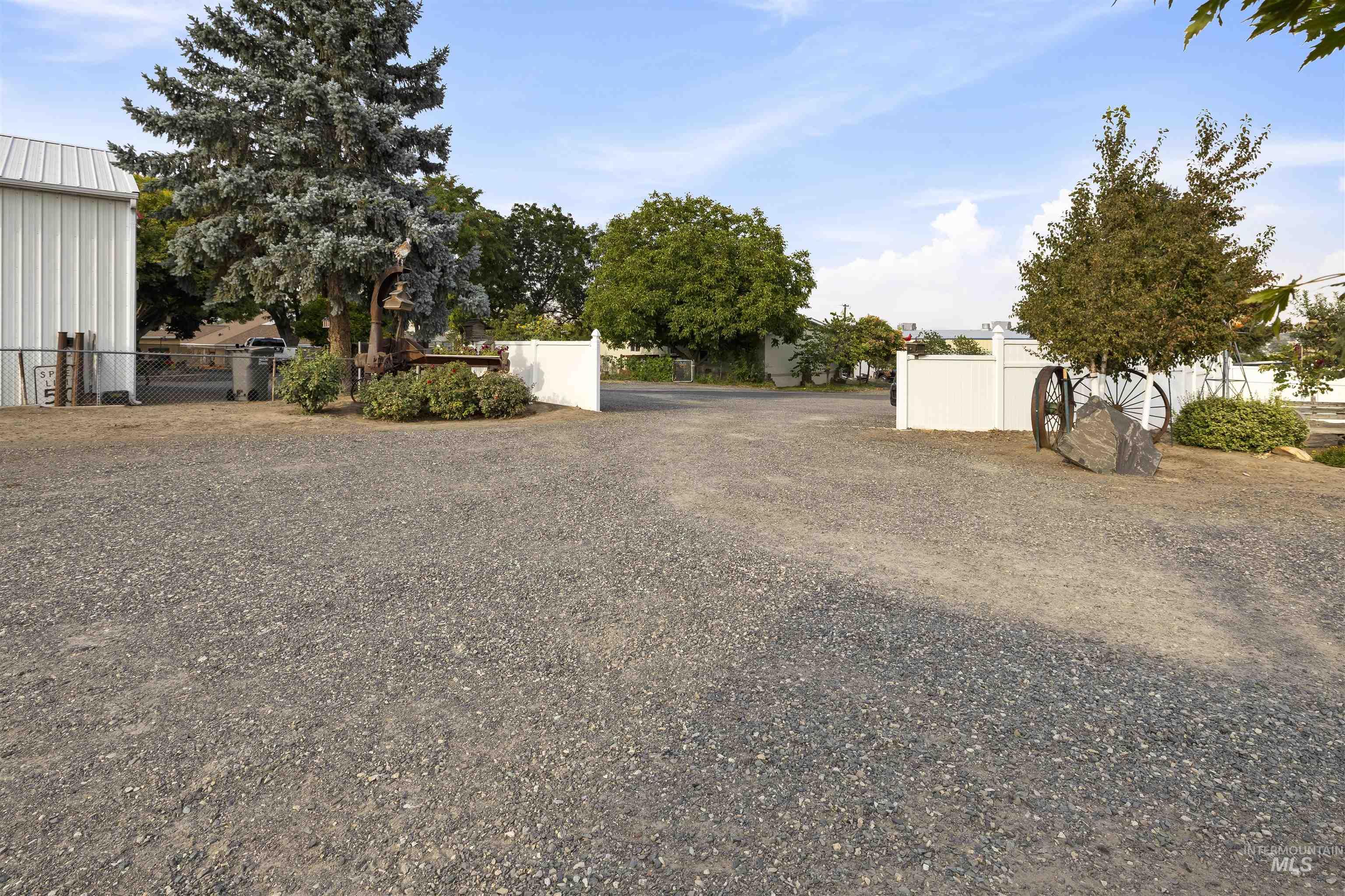 1127 16th ave, Clarkston, Washington 99403, 2 Bedrooms, 2 Bathrooms, Residential For Sale, Price $319,900, 98998752