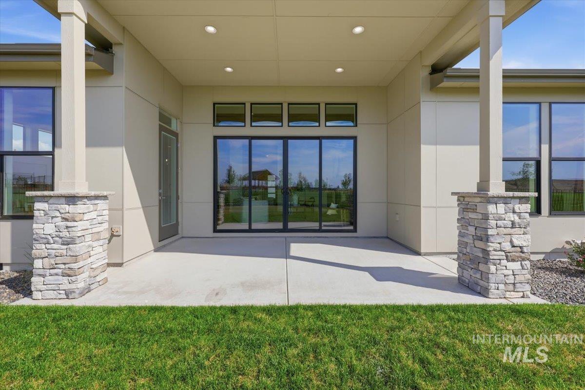 2661 N Buhrstone Ave, Eagle, Idaho 83616, 3 Bedrooms, 2.5 Bathrooms, Residential For Sale, Price $899,900, 98998753