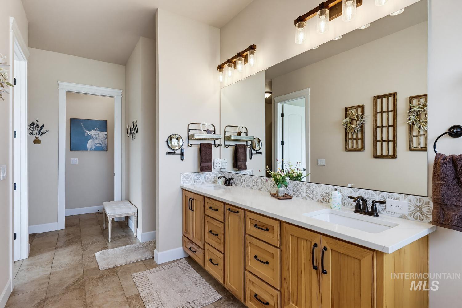 367 Bard, Middleton, Idaho 83644, 3 Bedrooms, 2.5 Bathrooms, Residential For Sale, Price $1,025,000, 98998754