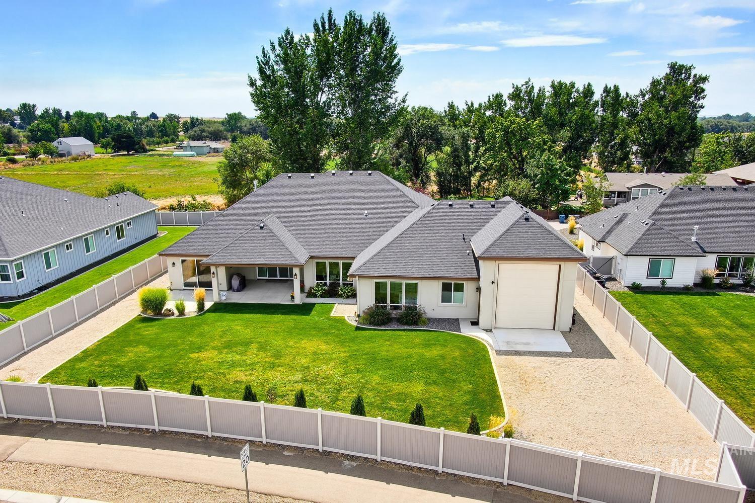 367 Bard, Middleton, Idaho 83644, 3 Bedrooms, 2.5 Bathrooms, Residential For Sale, Price $1,025,000, 98998754