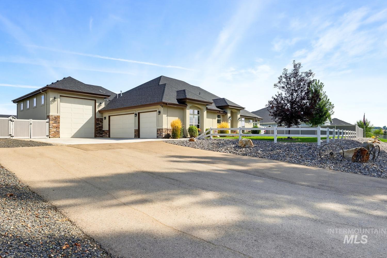 367 Bard, Middleton, Idaho 83644, 3 Bedrooms, 2.5 Bathrooms, Residential For Sale, Price $1,025,000, 98998754
