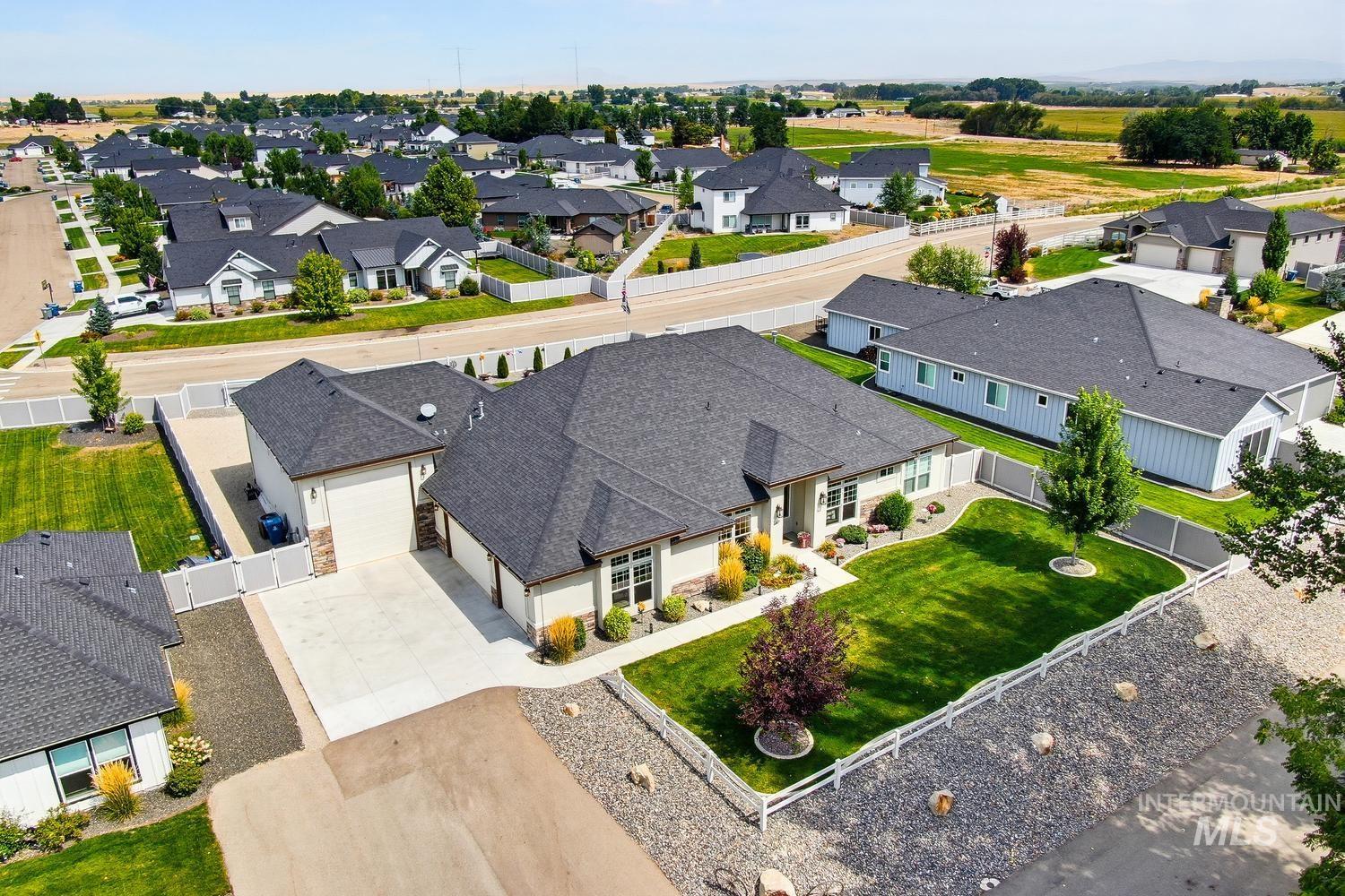 367 Bard, Middleton, Idaho 83644, 3 Bedrooms, 2.5 Bathrooms, Residential For Sale, Price $1,025,000, 98998754
