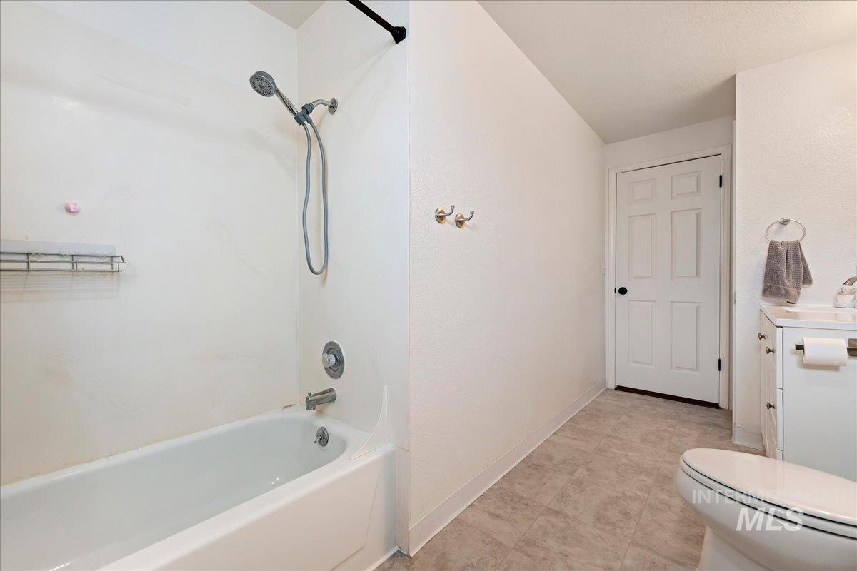 10358 W Cory St, Boise, Idaho 83704, 3 Bedrooms, 2 Bathrooms, Residential For Sale, Price $354,900, 98998757