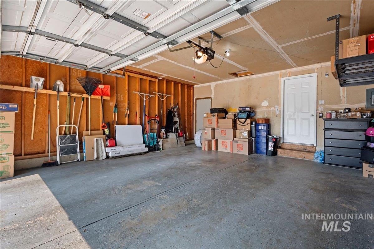 10358 W Cory St, Boise, Idaho 83704, 3 Bedrooms, 2 Bathrooms, Residential For Sale, Price $354,900, 98998757