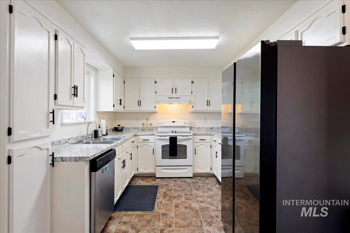 10358 W Cory St, Boise, Idaho 83704, 3 Bedrooms, 2 Bathrooms, Residential For Sale, Price $354,900, 98998757