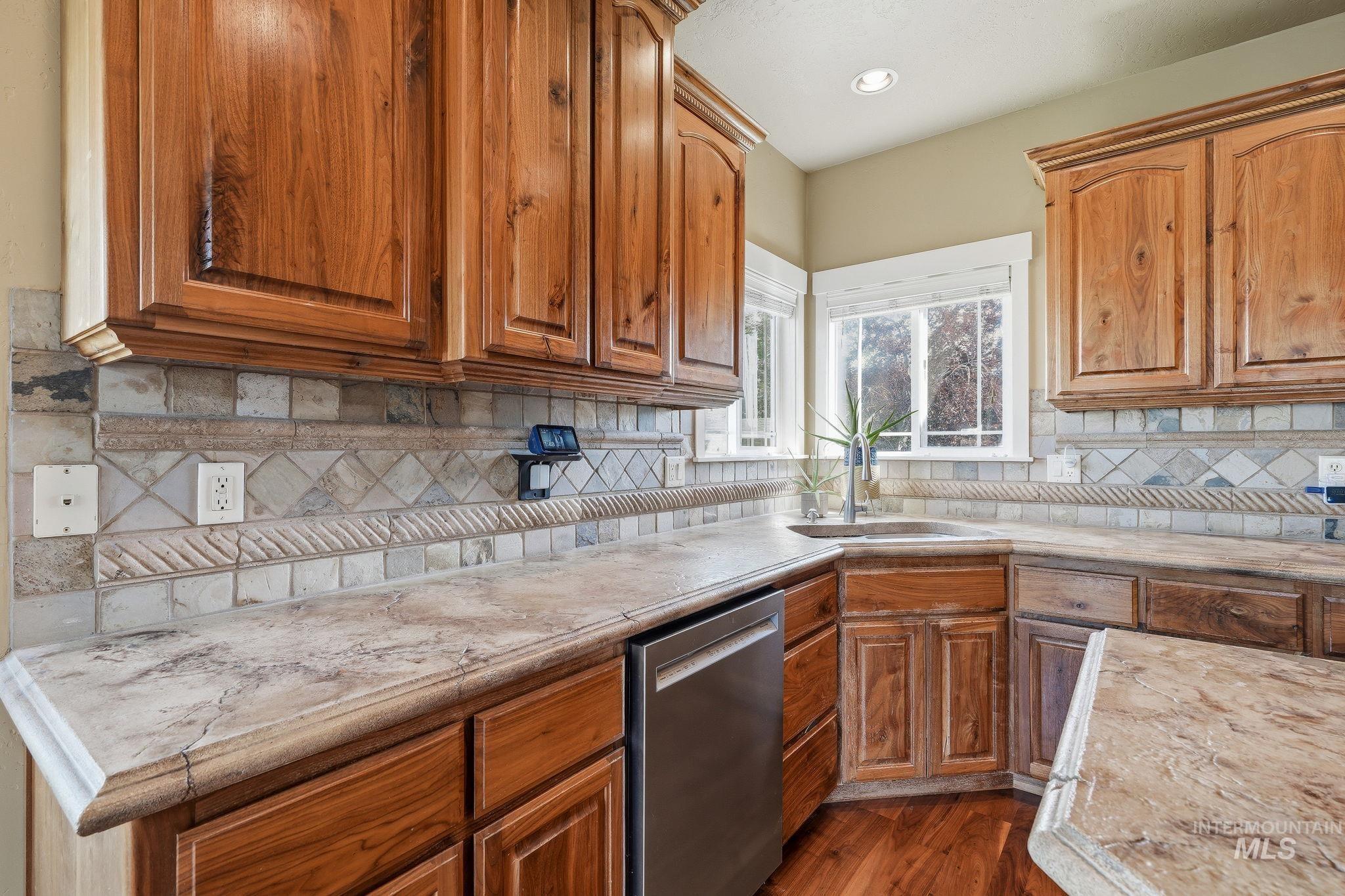 15585 Toscano Pl, Caldwell, Idaho 83607, 4 Bedrooms, 3.5 Bathrooms, Residential For Sale, Price $699,000, 98998758