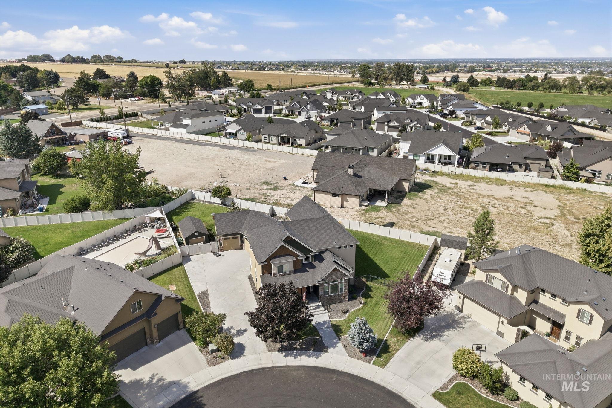 15585 Toscano Pl, Caldwell, Idaho 83607, 4 Bedrooms, 3.5 Bathrooms, Residential For Sale, Price $699,000, 98998758