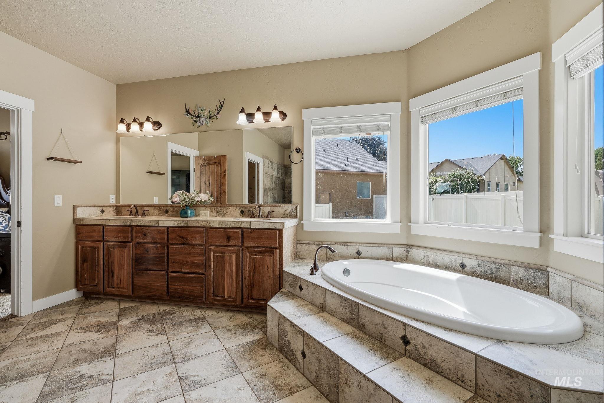 15585 Toscano Pl, Caldwell, Idaho 83607, 4 Bedrooms, 3.5 Bathrooms, Residential For Sale, Price $699,000, 98998758