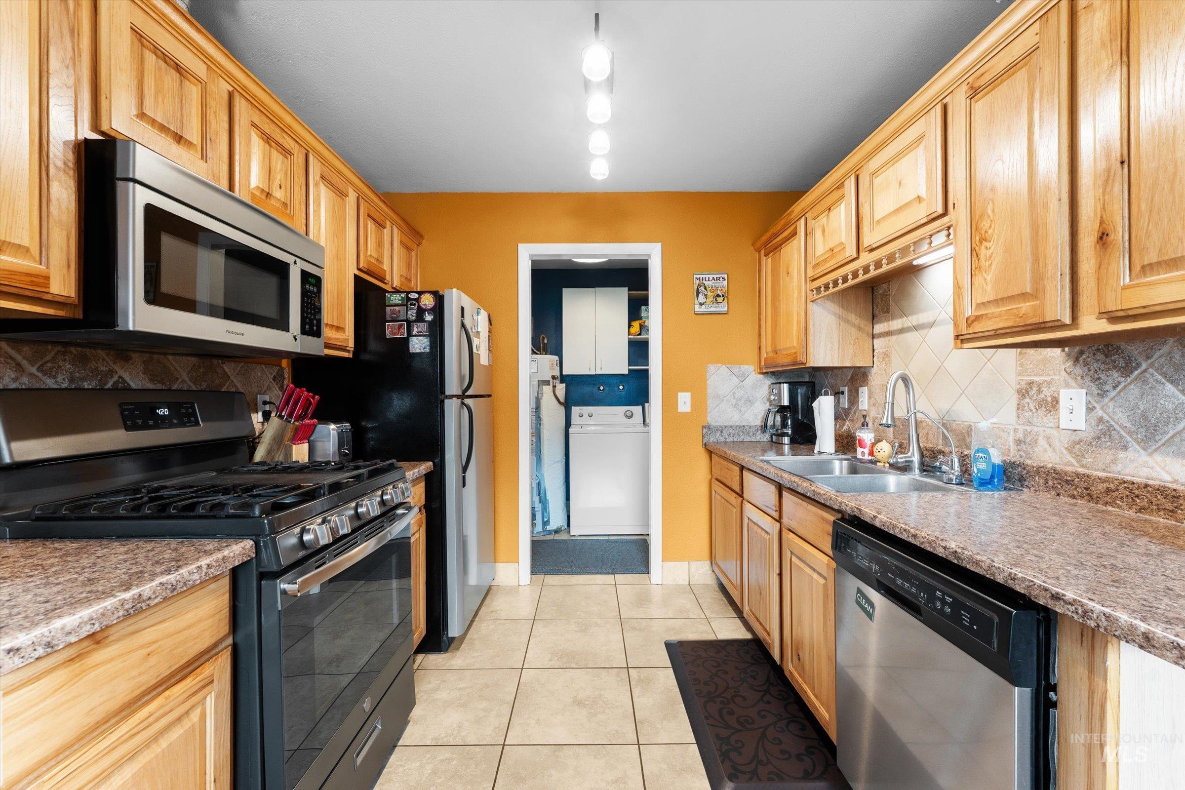 9860 W Fox Ridge Drive, Boise, Idaho 83709, 3 Bedrooms, 1 Bathroom, Residential For Sale, Price $385,000, 98998760