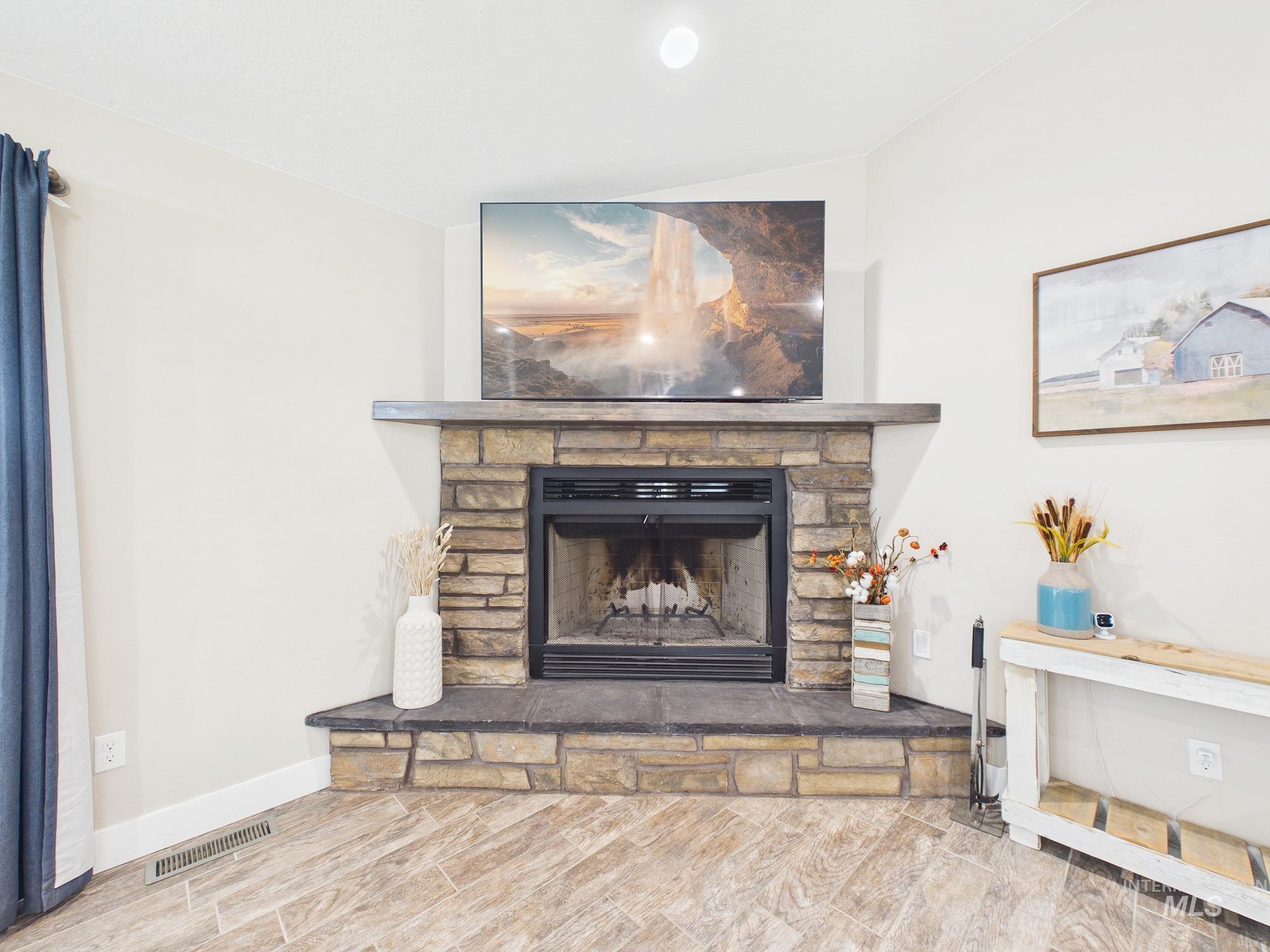 1757 Jewell Ln, Emmett, Idaho 83617, 4 Bedrooms, 3 Bathrooms, Residential For Sale, Price $920,000, 98998761