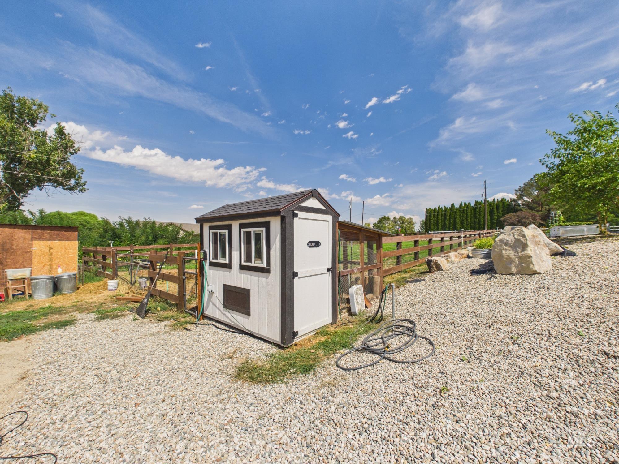 1757 Jewell Ln, Emmett, Idaho 83617, 4 Bedrooms, 3 Bathrooms, Residential For Sale, Price $920,000, 98998761