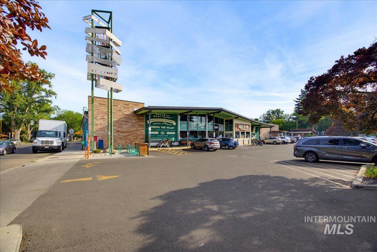 925 N 9th, Boise, Idaho 83702, 1 Bedroom, 1 Bathroom, Residential For Sale, Price $359,990, 98998763