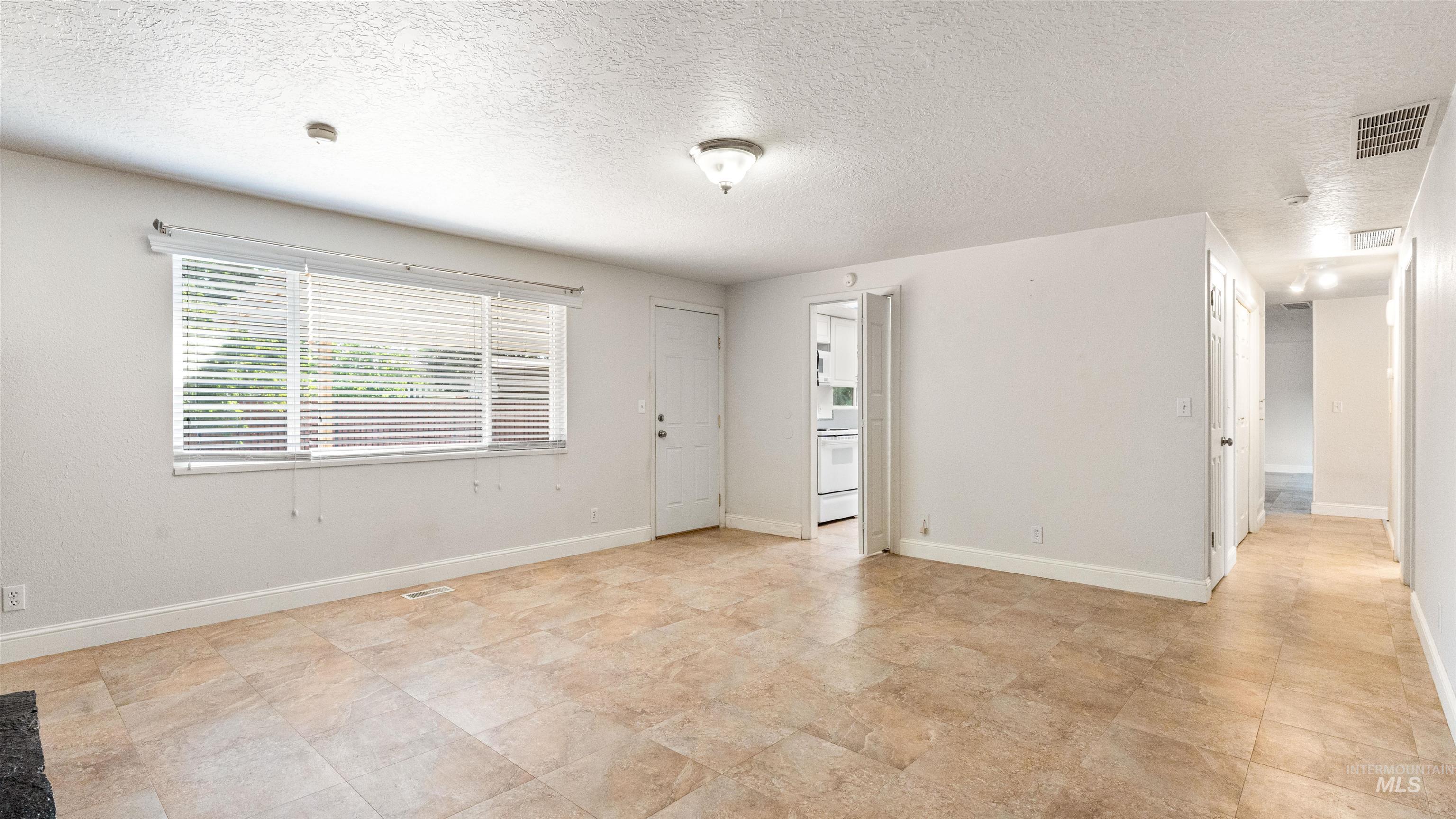 4054 N Maple Grove Rd, Boise, Idaho 83704, 3 Bedrooms, 2 Bathrooms, Residential For Sale, Price $429,000, 98998764