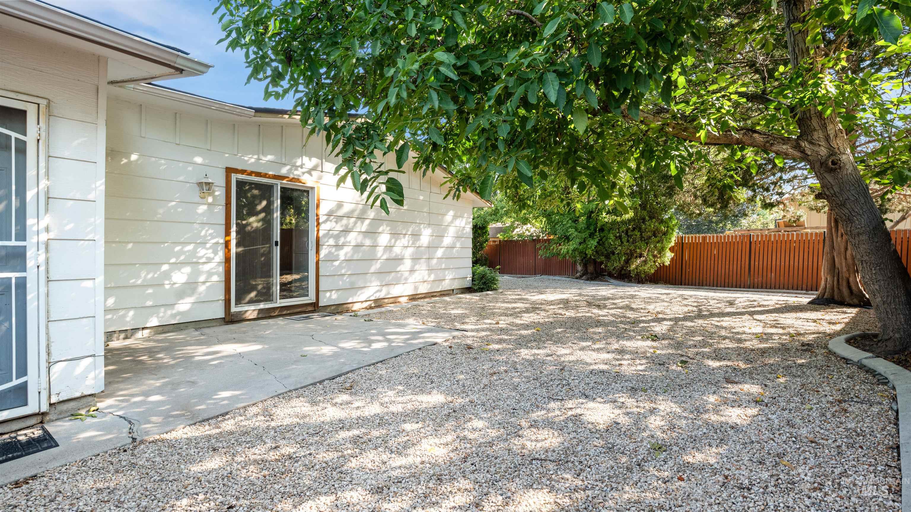 4054 N Maple Grove Rd, Boise, Idaho 83704, 3 Bedrooms, 2 Bathrooms, Residential For Sale, Price $429,000, 98998764