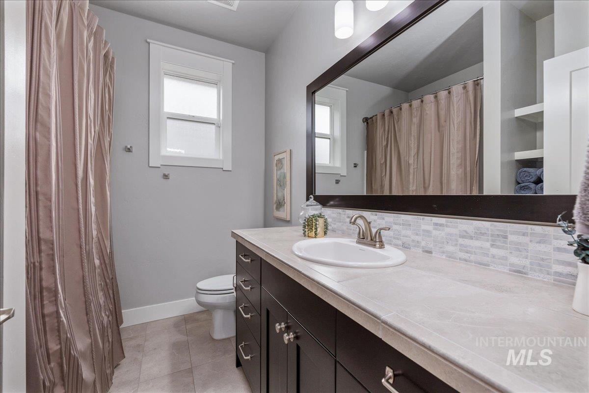 819 E Crest Ridge, Meridian, Idaho 83642, 4 Bedrooms, 2 Bathrooms, Residential For Sale, Price $690,000, 98998766