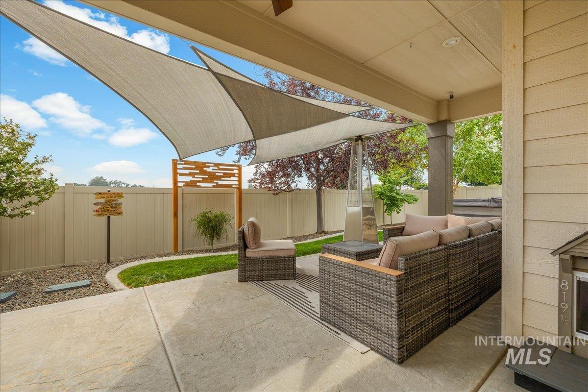 819 E Crest Ridge, Meridian, Idaho 83642, 4 Bedrooms, 2 Bathrooms, Residential For Sale, Price $690,000, 98998766