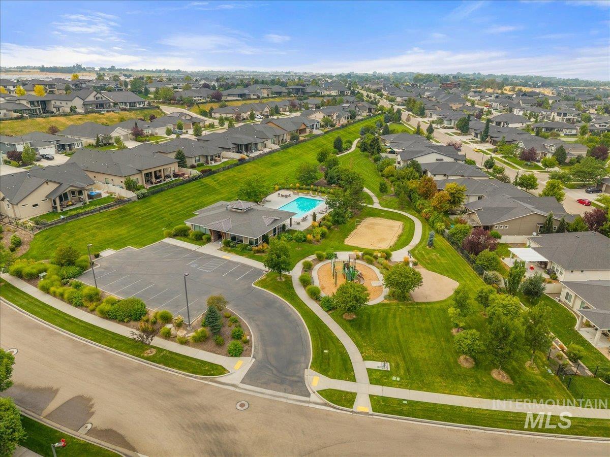 819 E Crest Ridge, Meridian, Idaho 83642, 4 Bedrooms, 2 Bathrooms, Residential For Sale, Price $690,000, 98998766