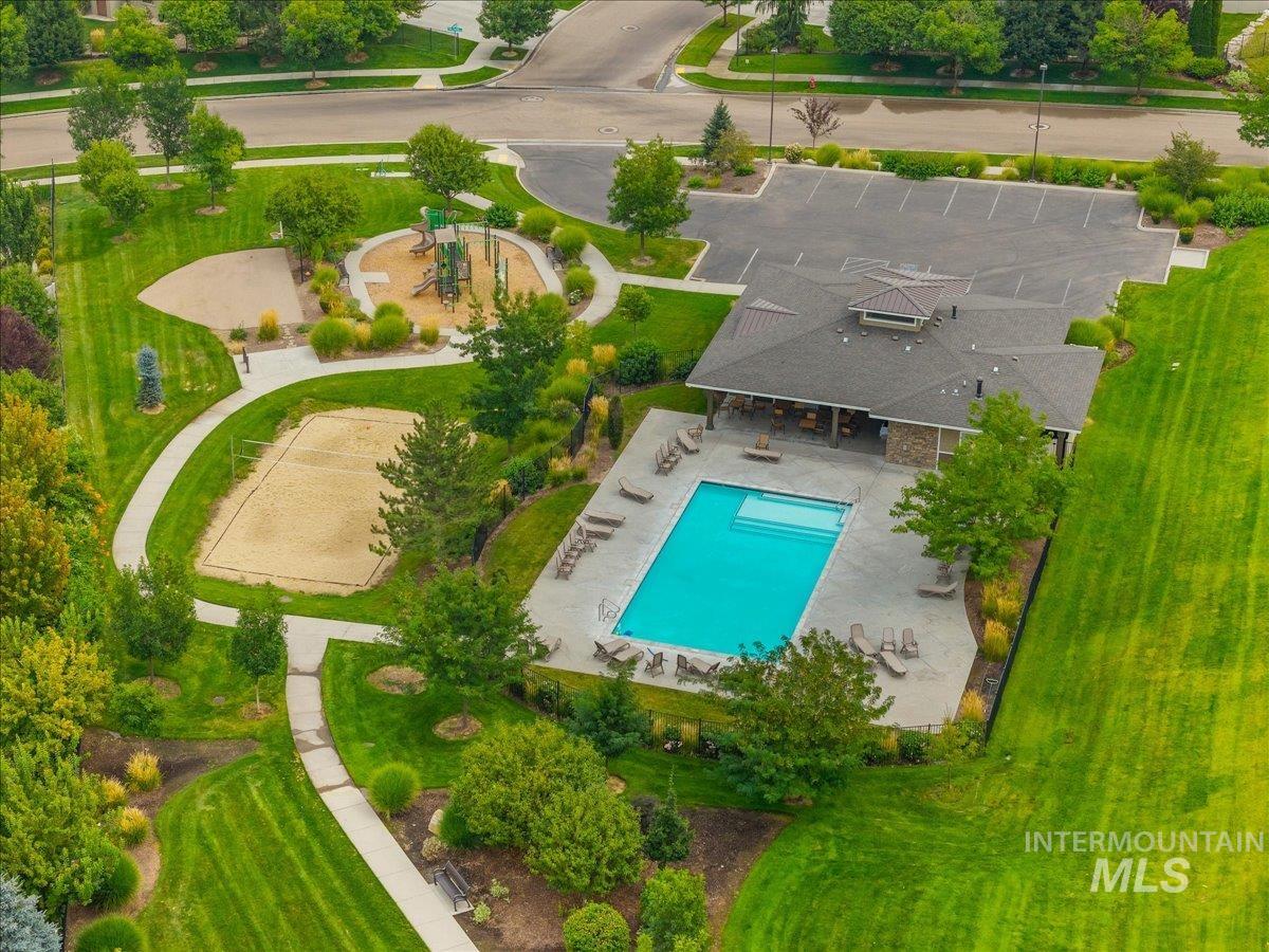 819 E Crest Ridge, Meridian, Idaho 83642, 4 Bedrooms, 2 Bathrooms, Residential For Sale, Price $690,000, 98998766