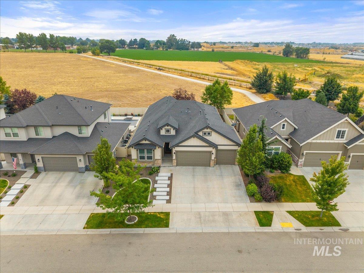 819 E Crest Ridge, Meridian, Idaho 83642, 4 Bedrooms, 2 Bathrooms, Residential For Sale, Price $690,000, 98998766