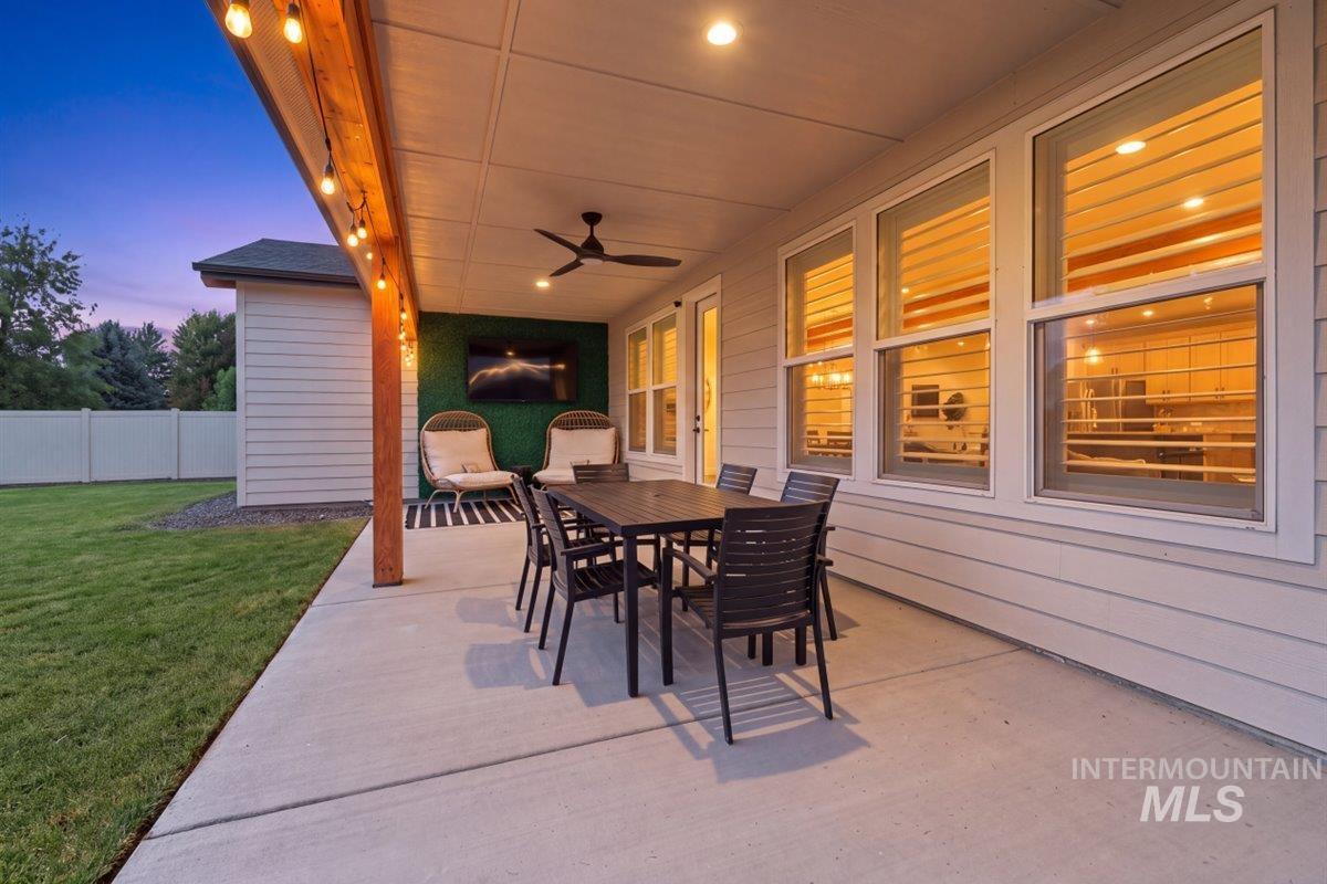 306 S Quincannon Ln, Star, Idaho 83669, 3 Bedrooms, 2.5 Bathrooms, Residential For Sale, Price $799,000, 98998767