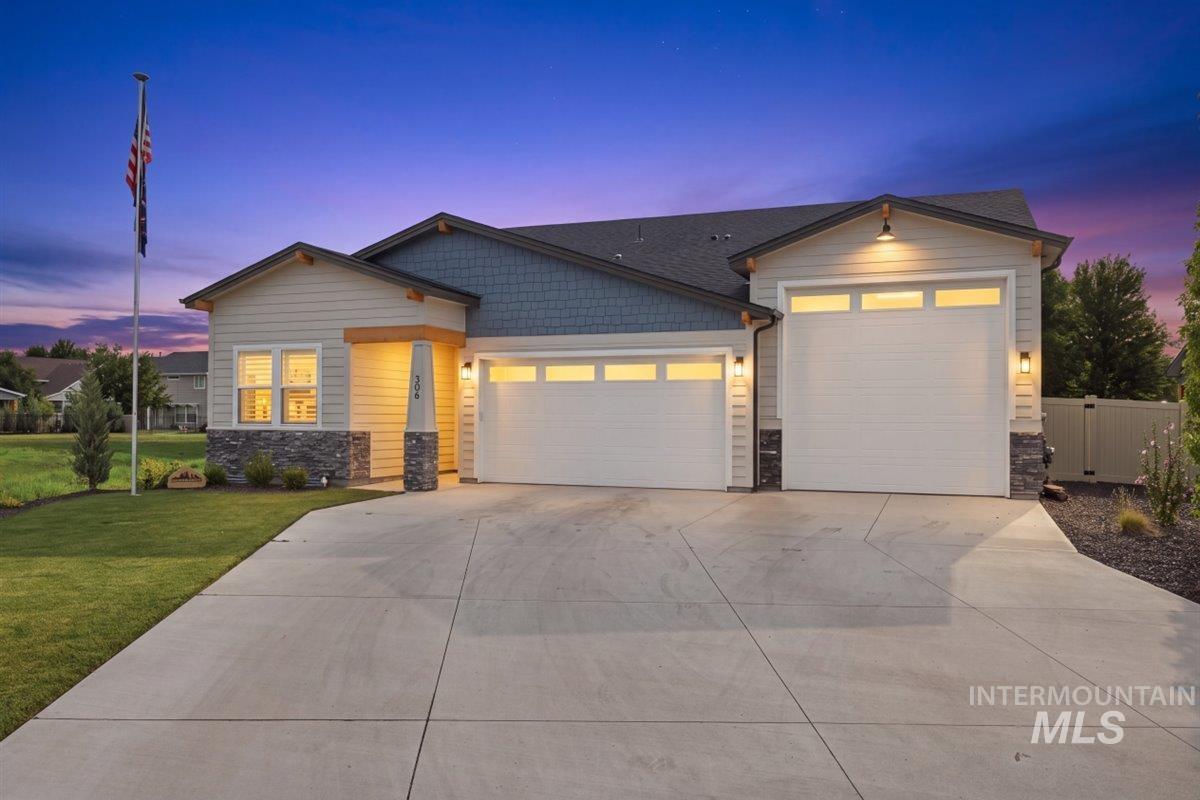 306 S Quincannon Ln, Star, Idaho 83669, 3 Bedrooms, 2.5 Bathrooms, Residential For Sale, Price $799,000, 98998767