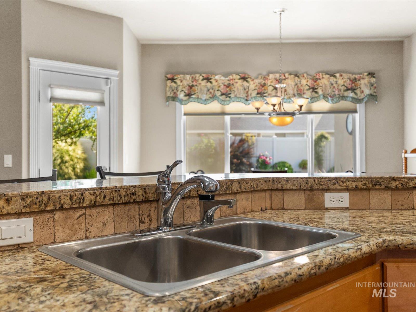 1118 Regency Way, Emmett, Idaho 83617, 4 Bedrooms, 2.5 Bathrooms, Residential For Sale, Price $525,000,MLS 98998769
