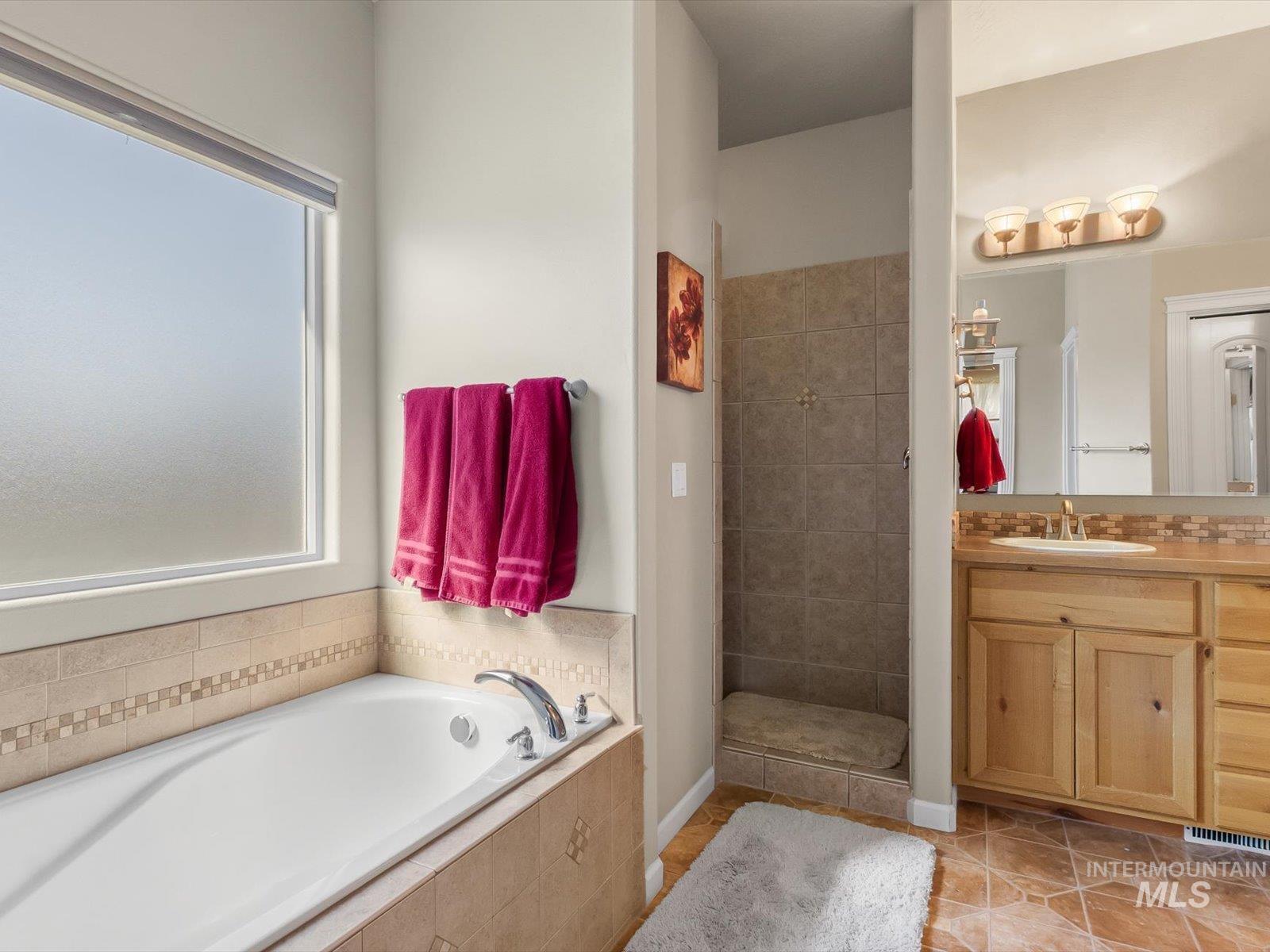 1118 Regency Way, Emmett, Idaho 83617, 4 Bedrooms, 2.5 Bathrooms, Residential For Sale, Price $525,000,MLS 98998769