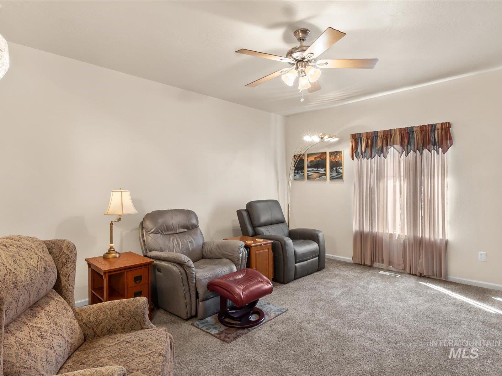 1118 Regency Way, Emmett, Idaho 83617, 4 Bedrooms, 2.5 Bathrooms, Residential For Sale, Price $525,000,MLS 98998769