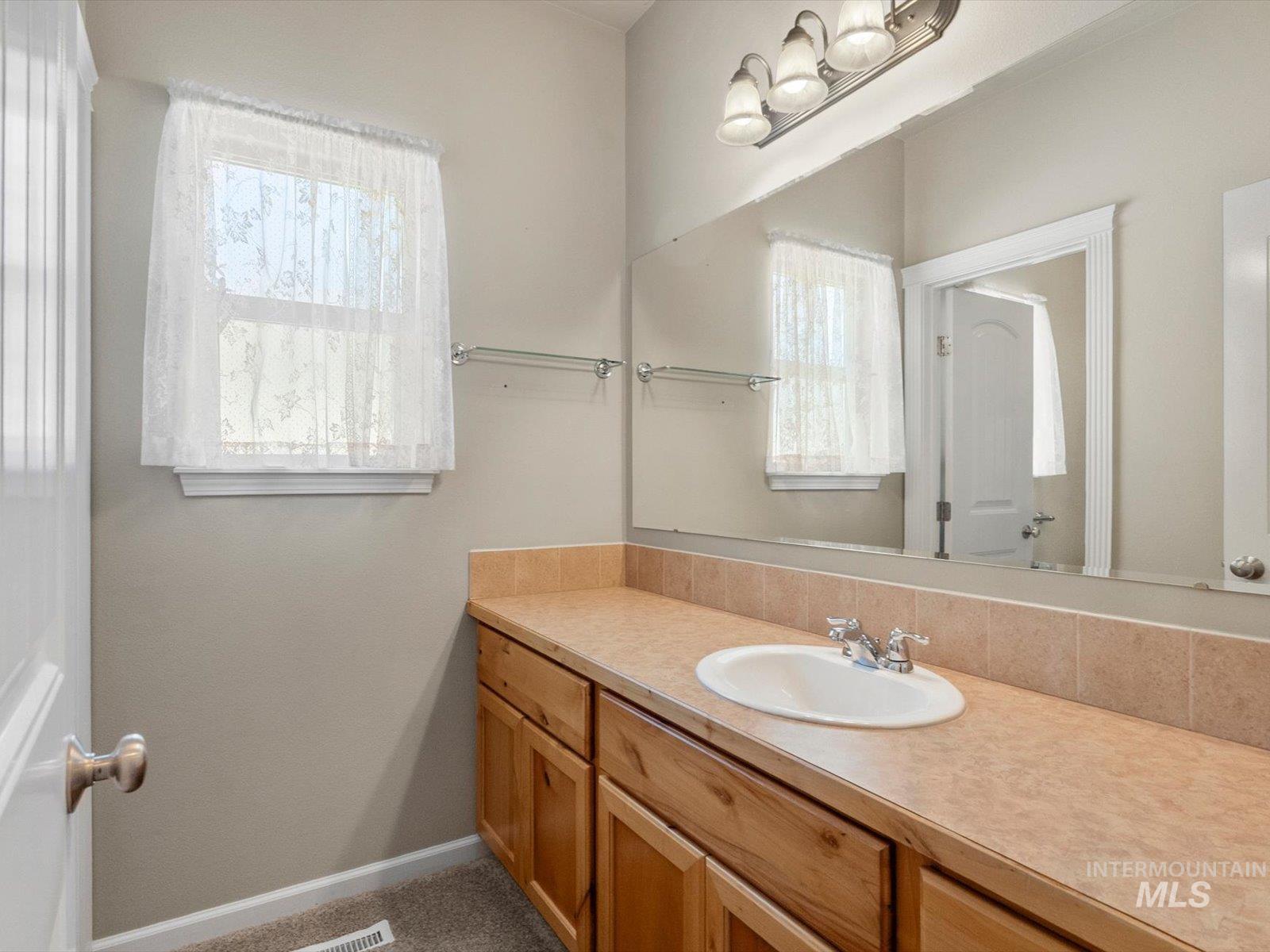1118 Regency Way, Emmett, Idaho 83617, 4 Bedrooms, 2.5 Bathrooms, Residential For Sale, Price $525,000,MLS 98998769