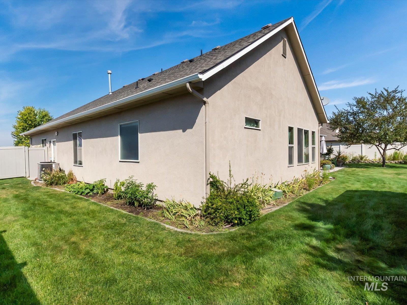 1118 Regency Way, Emmett, Idaho 83617, 4 Bedrooms, 2.5 Bathrooms, Residential For Sale, Price $525,000,MLS 98998769