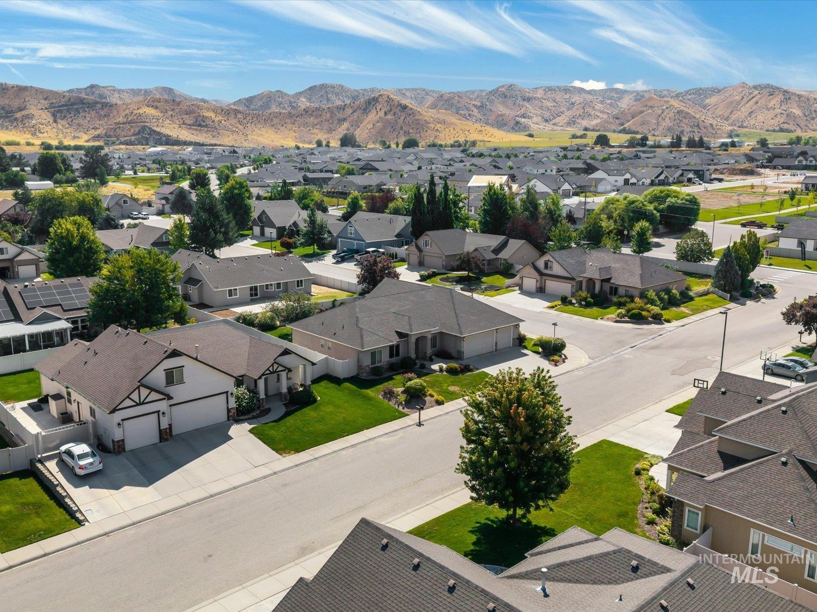 1118 Regency Way, Emmett, Idaho 83617, 4 Bedrooms, 2.5 Bathrooms, Residential For Sale, Price $525,000,MLS 98998769