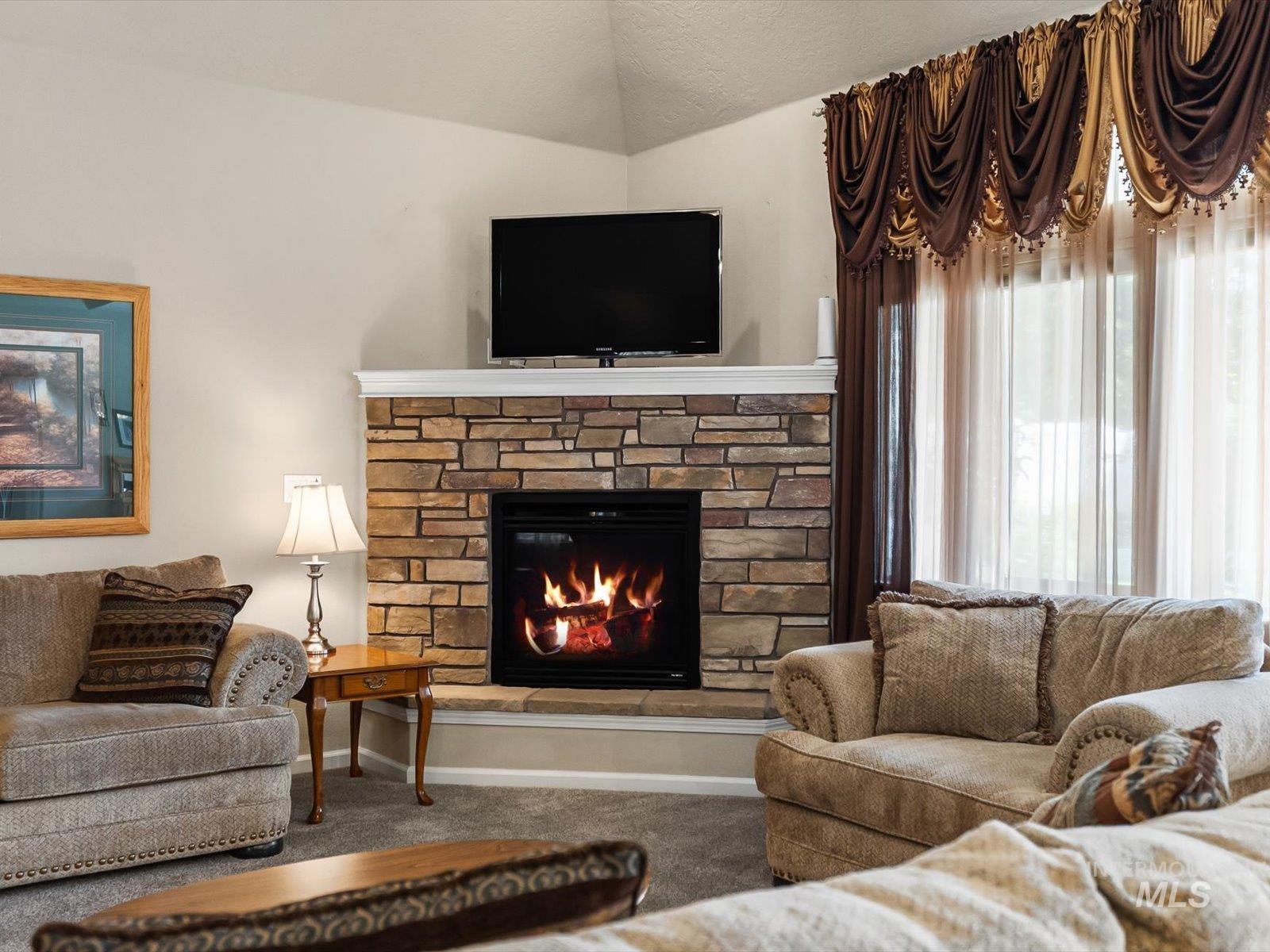 1118 Regency Way, Emmett, Idaho 83617, 4 Bedrooms, 2.5 Bathrooms, Residential For Sale, Price $525,000,MLS 98998769