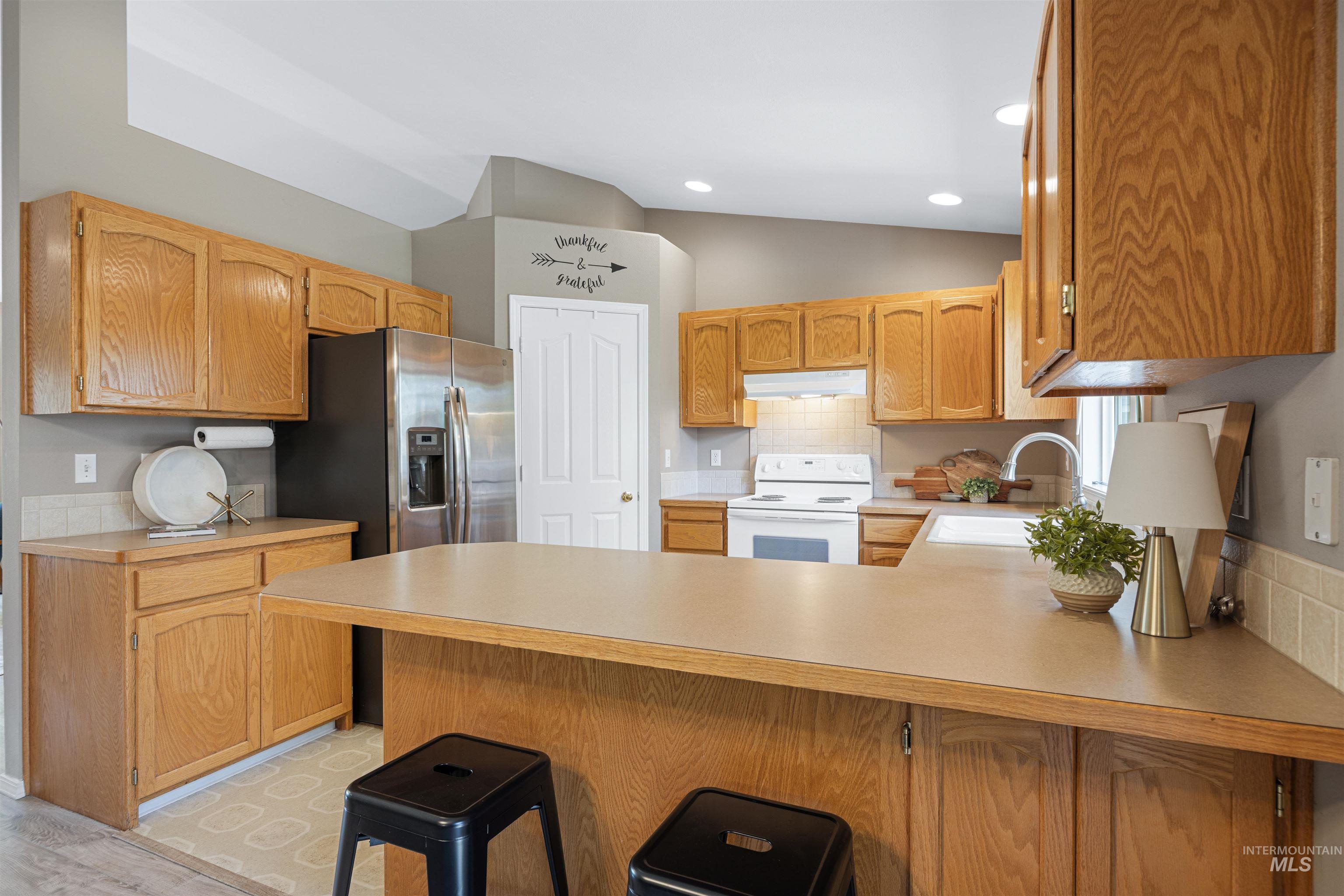 5522 S Santa Cruz, Boise, Idaho 83709, 3 Bedrooms, 2 Bathrooms, Residential For Sale, Price $450,000, 98998770