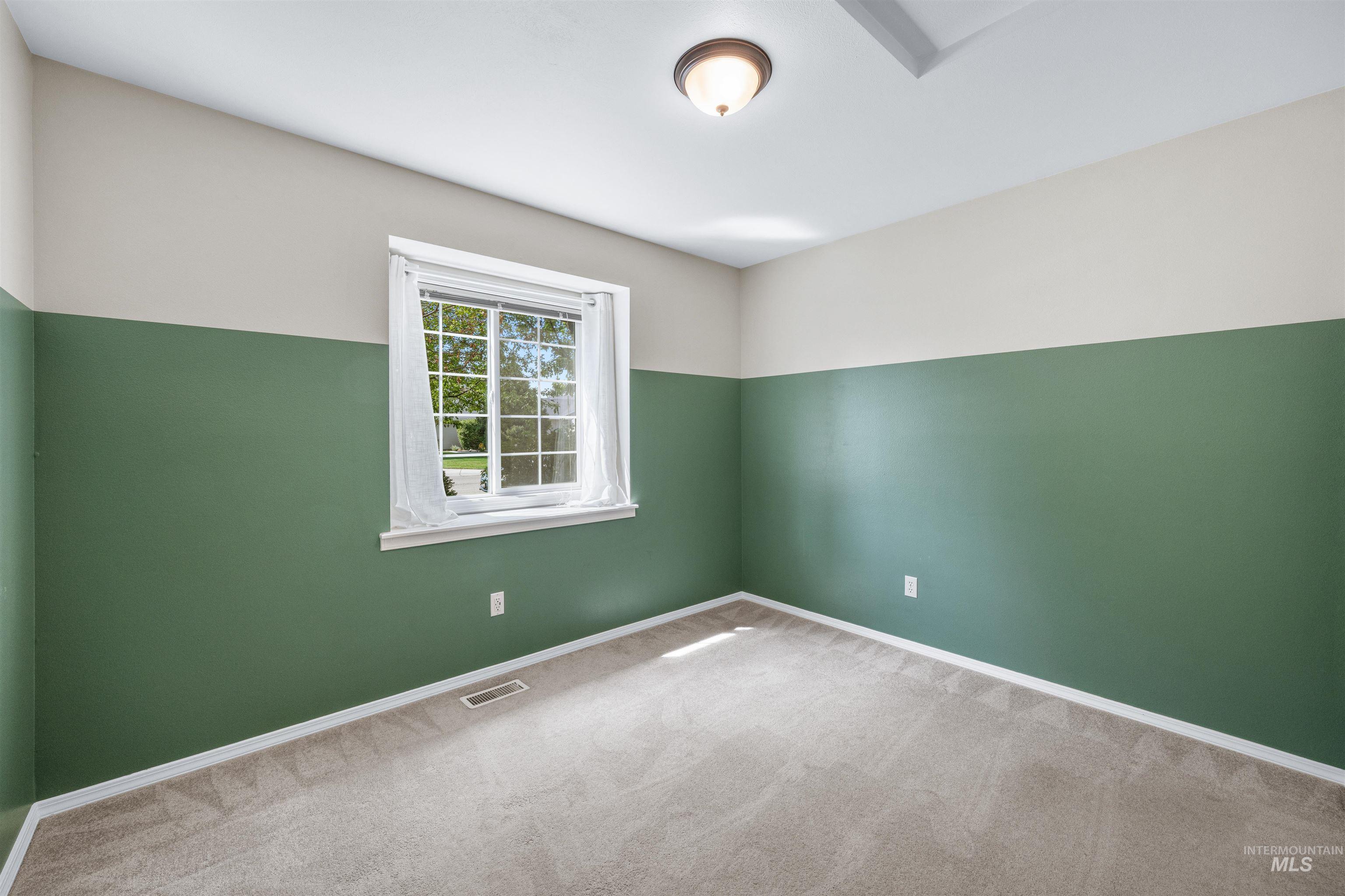 5522 S Santa Cruz, Boise, Idaho 83709, 3 Bedrooms, 2 Bathrooms, Residential For Sale, Price $450,000, 98998770