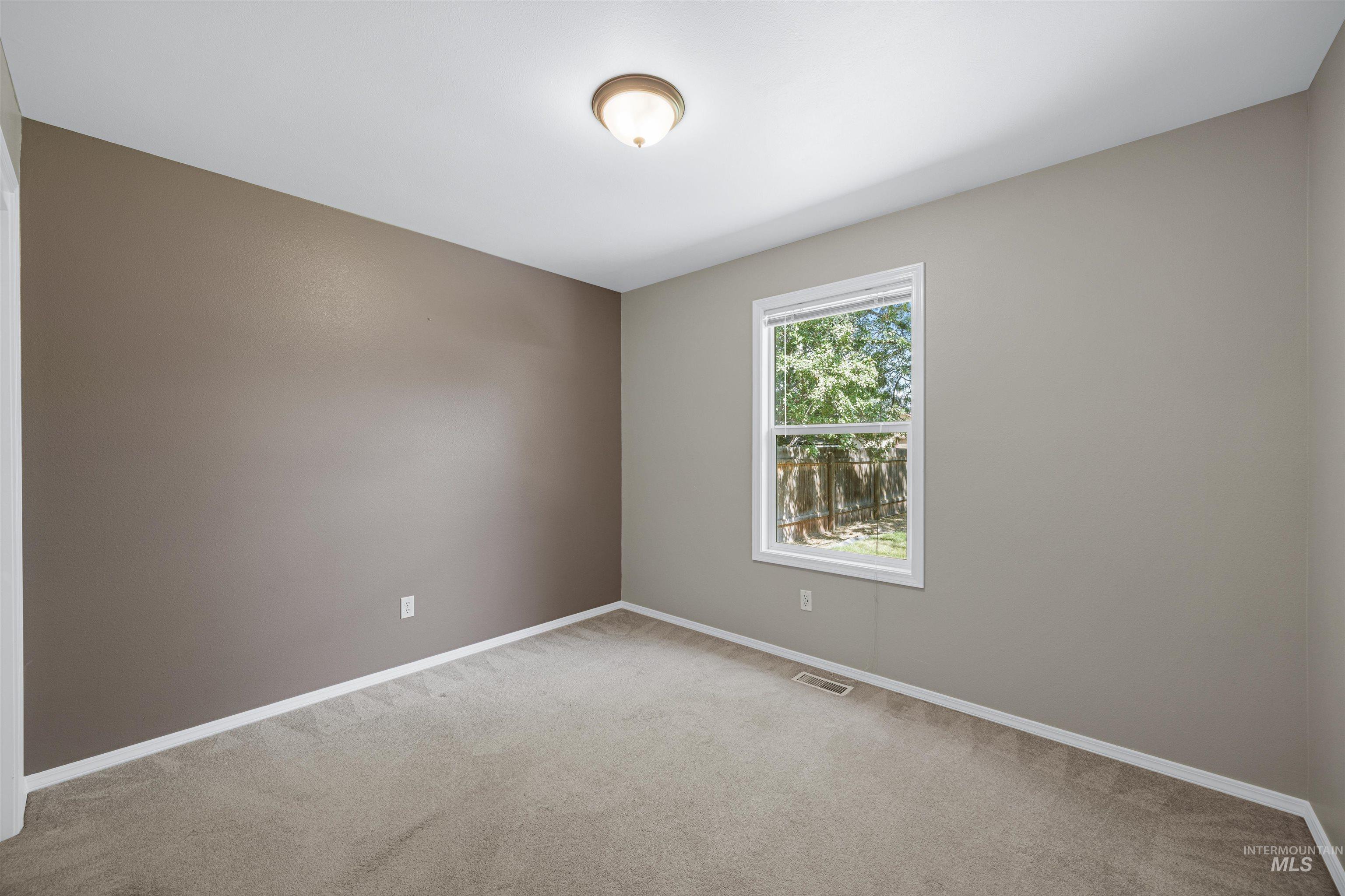 5522 S Santa Cruz, Boise, Idaho 83709, 3 Bedrooms, 2 Bathrooms, Residential For Sale, Price $450,000, 98998770