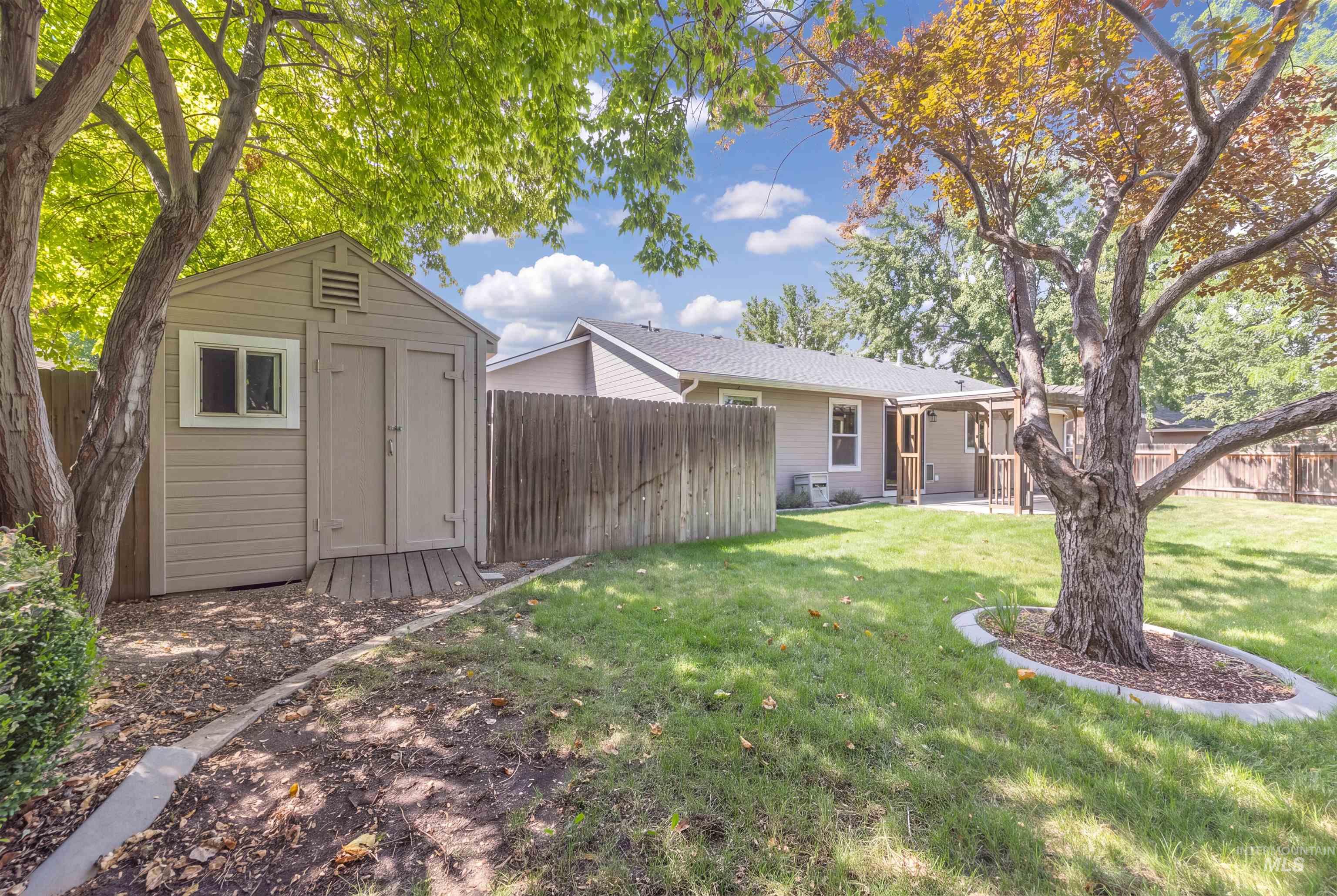 5522 S Santa Cruz, Boise, Idaho 83709, 3 Bedrooms, 2 Bathrooms, Residential For Sale, Price $450,000, 98998770