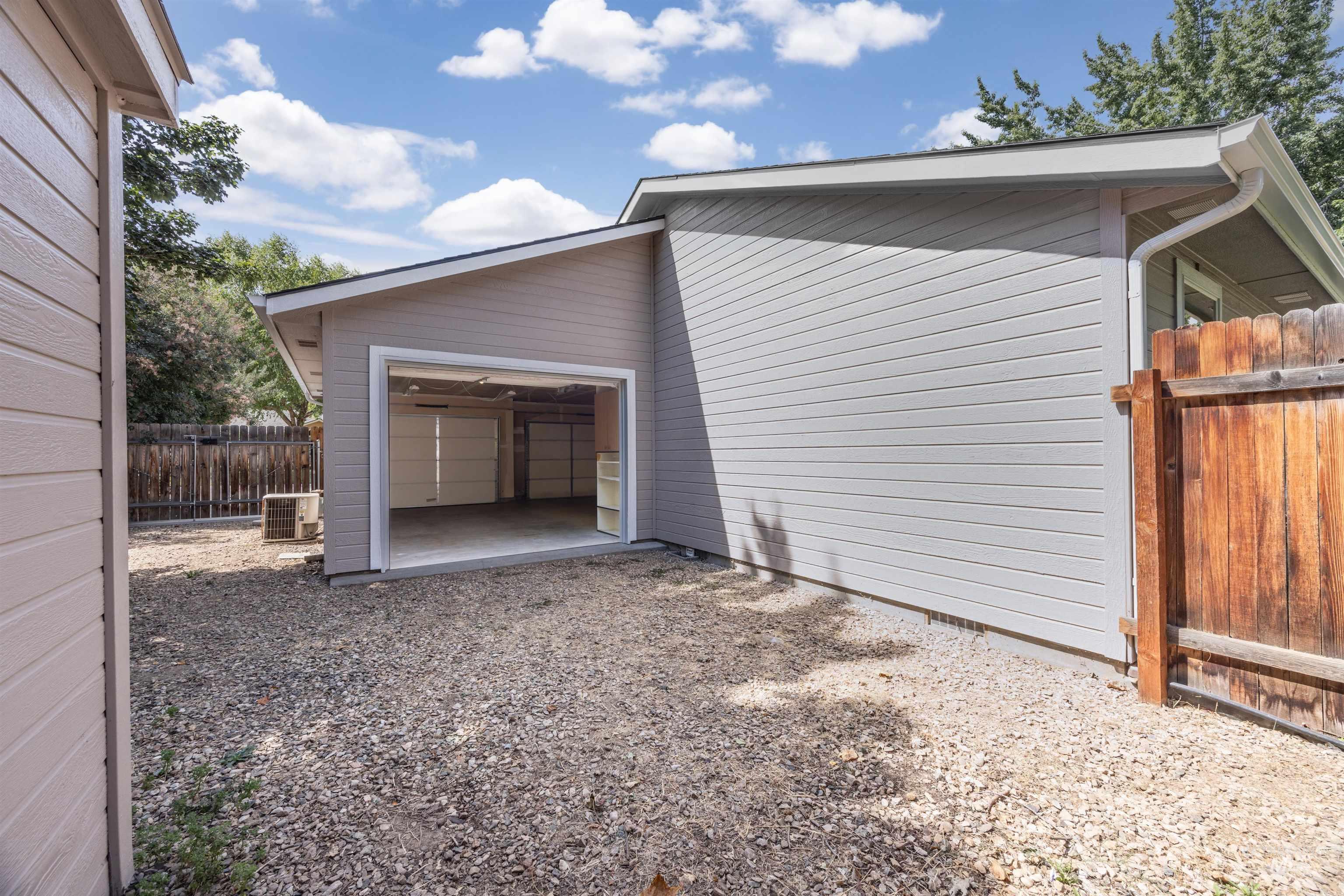 5522 S Santa Cruz, Boise, Idaho 83709, 3 Bedrooms, 2 Bathrooms, Residential For Sale, Price $450,000, 98998770