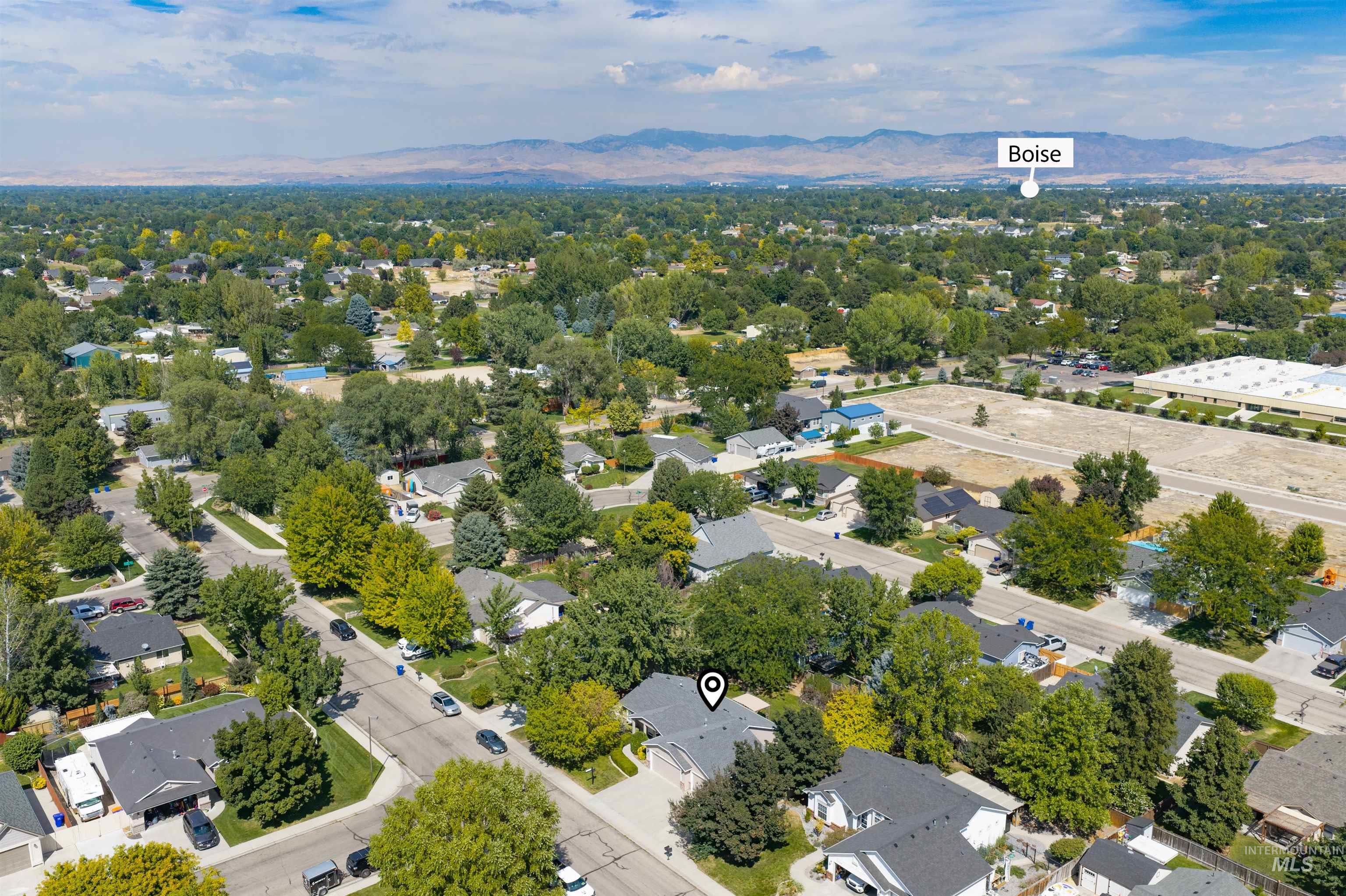 5522 S Santa Cruz, Boise, Idaho 83709, 3 Bedrooms, 2 Bathrooms, Residential For Sale, Price $450,000, 98998770