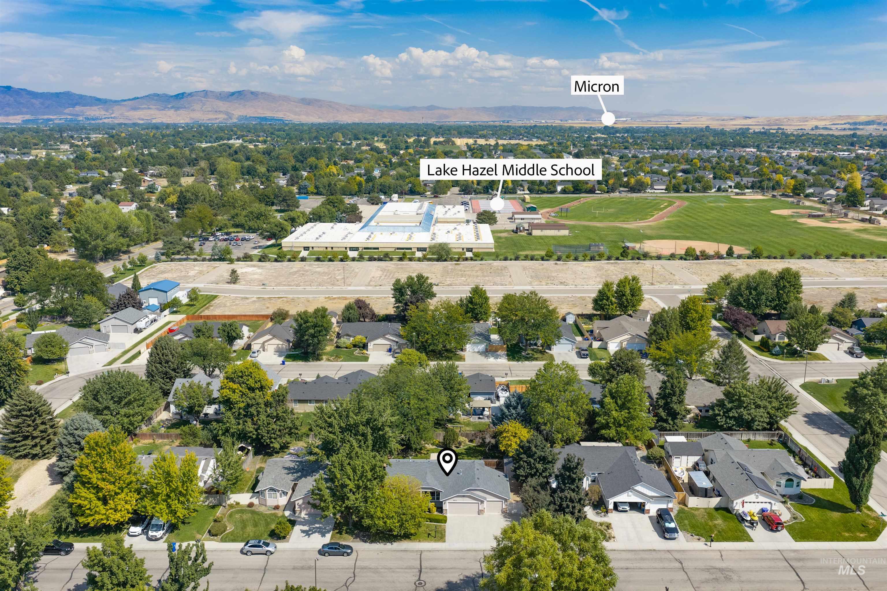 5522 S Santa Cruz, Boise, Idaho 83709, 3 Bedrooms, 2 Bathrooms, Residential For Sale, Price $450,000, 98998770
