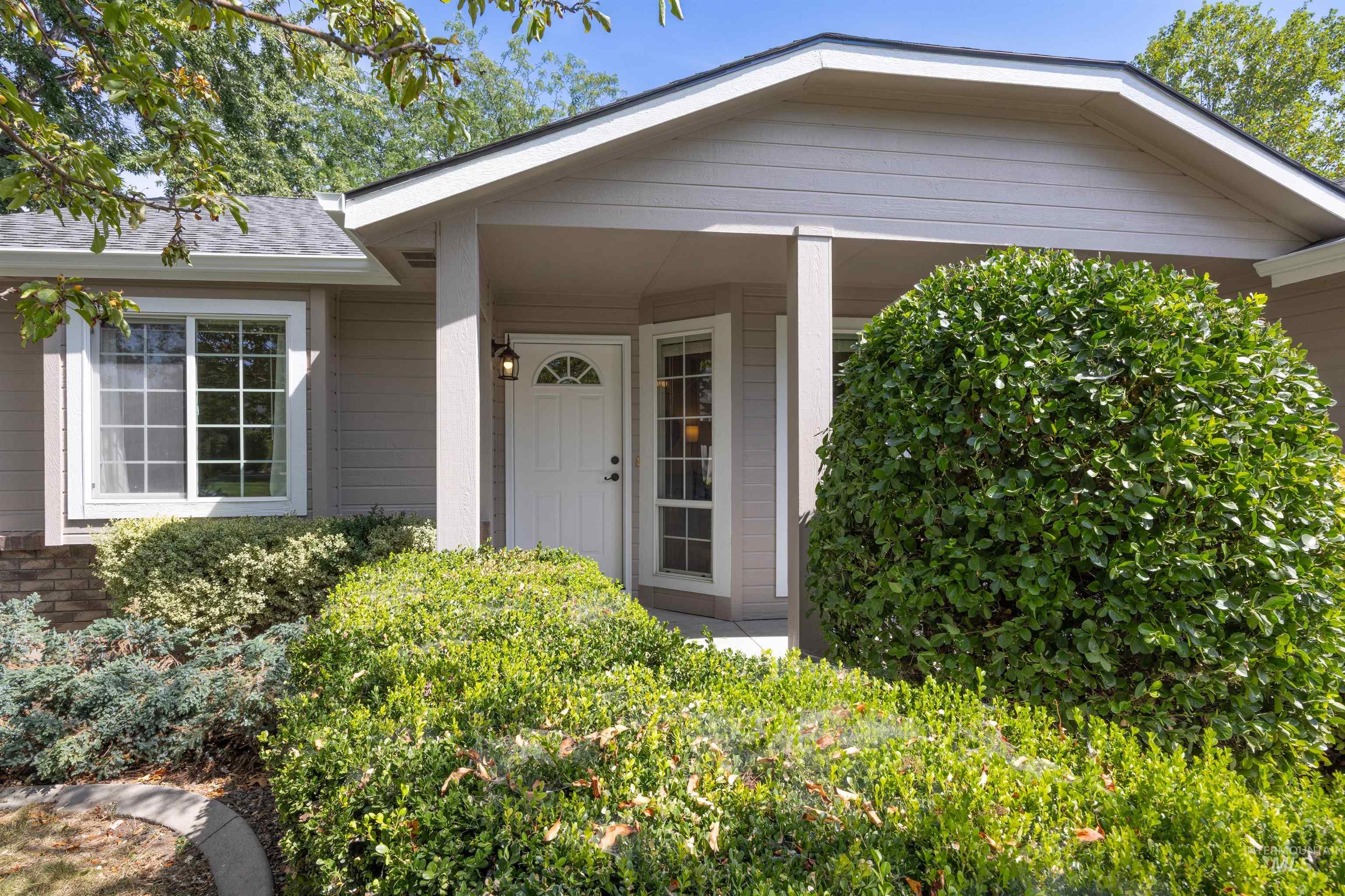 5522 S Santa Cruz, Boise, Idaho 83709, 3 Bedrooms, 2 Bathrooms, Residential For Sale, Price $450,000, 98998770