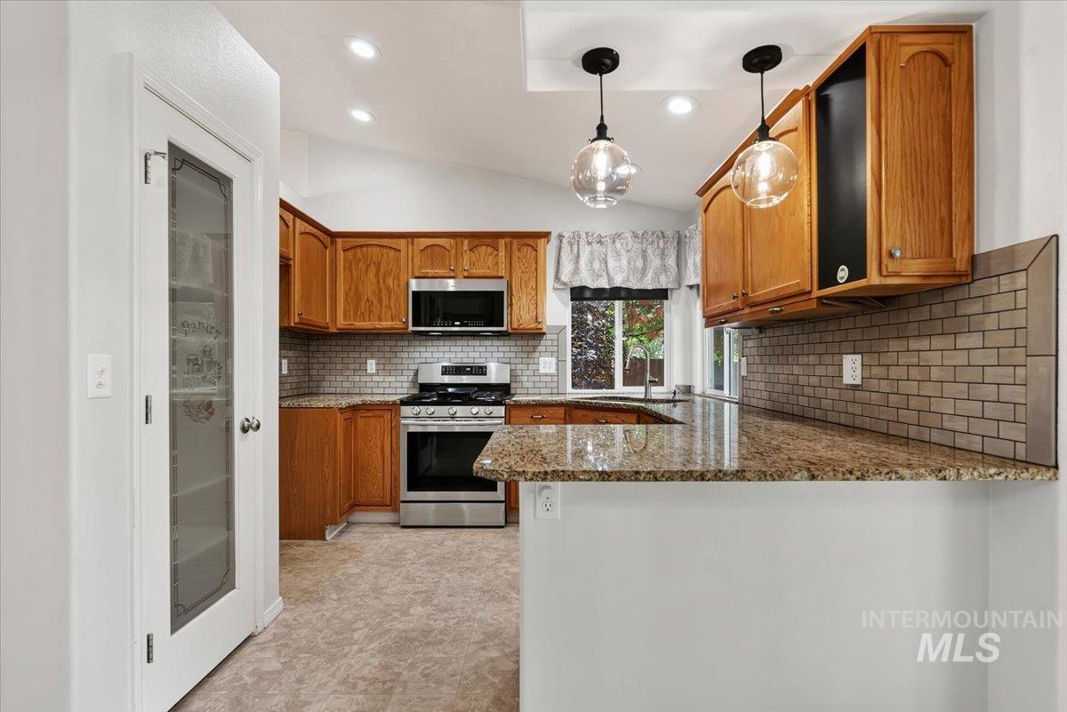1747 N Four Point Pl, Kuna, Idaho 83634, 4 Bedrooms, 2 Bathrooms, Residential For Sale, Price $399,999, 98998773