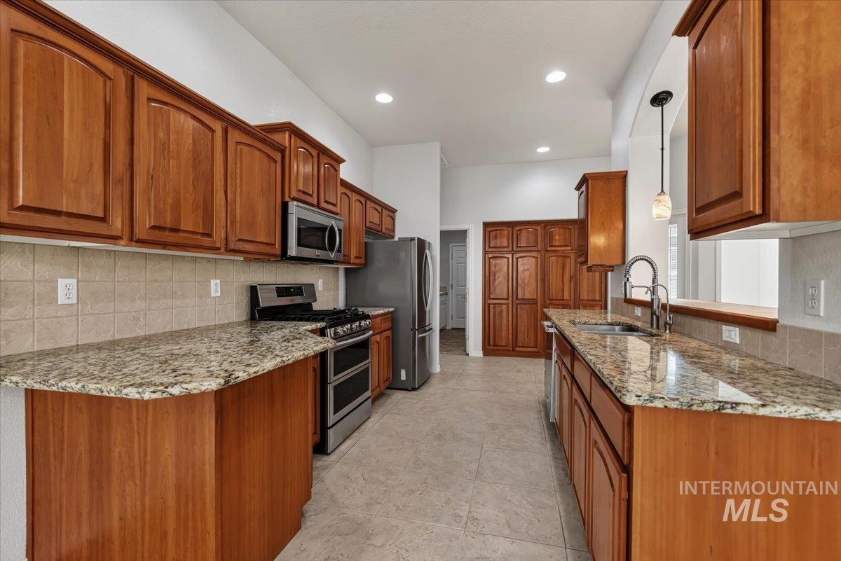 2065 S Trapper Cove Ave, Boise, Idaho 83709, 3 Bedrooms, 2 Bathrooms, Residential For Sale, Price $549,999, 98998774
